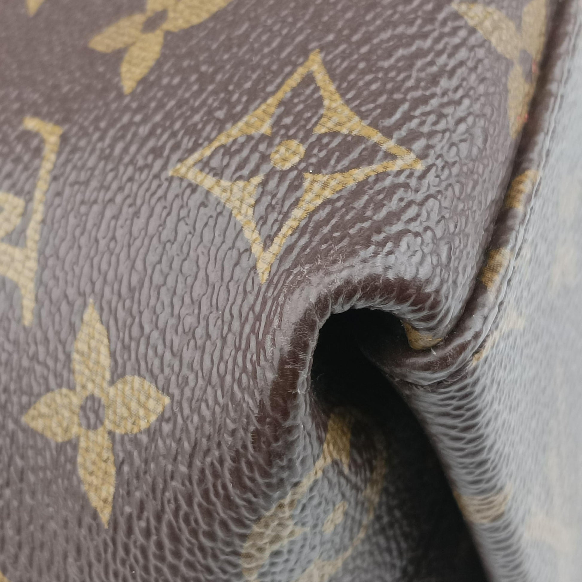 Tuileries Besace brown×Red Monogram Canvas×calf leather M43798 CA2168テュイルリーブザス モノグラム/ブラウン×レッド モノグラムキャンバス×カーフレザー M43798 CA2168
