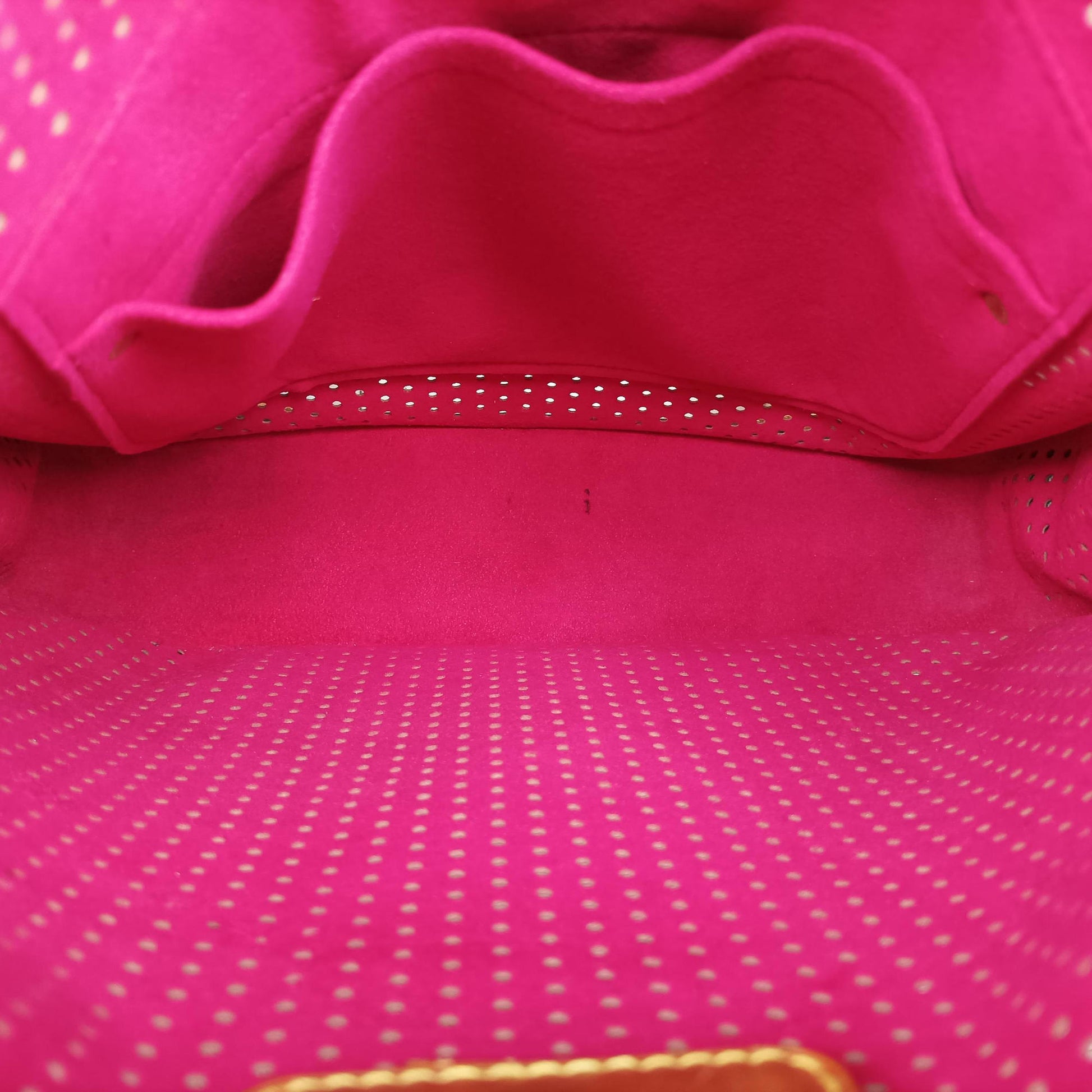 Musette brown×FUCHSIA Monogram Perforated M95172 TH0059ミュゼット モノグラム/ブラウン×フューシャ モノグラム ペルフォ M95172 TH0059
