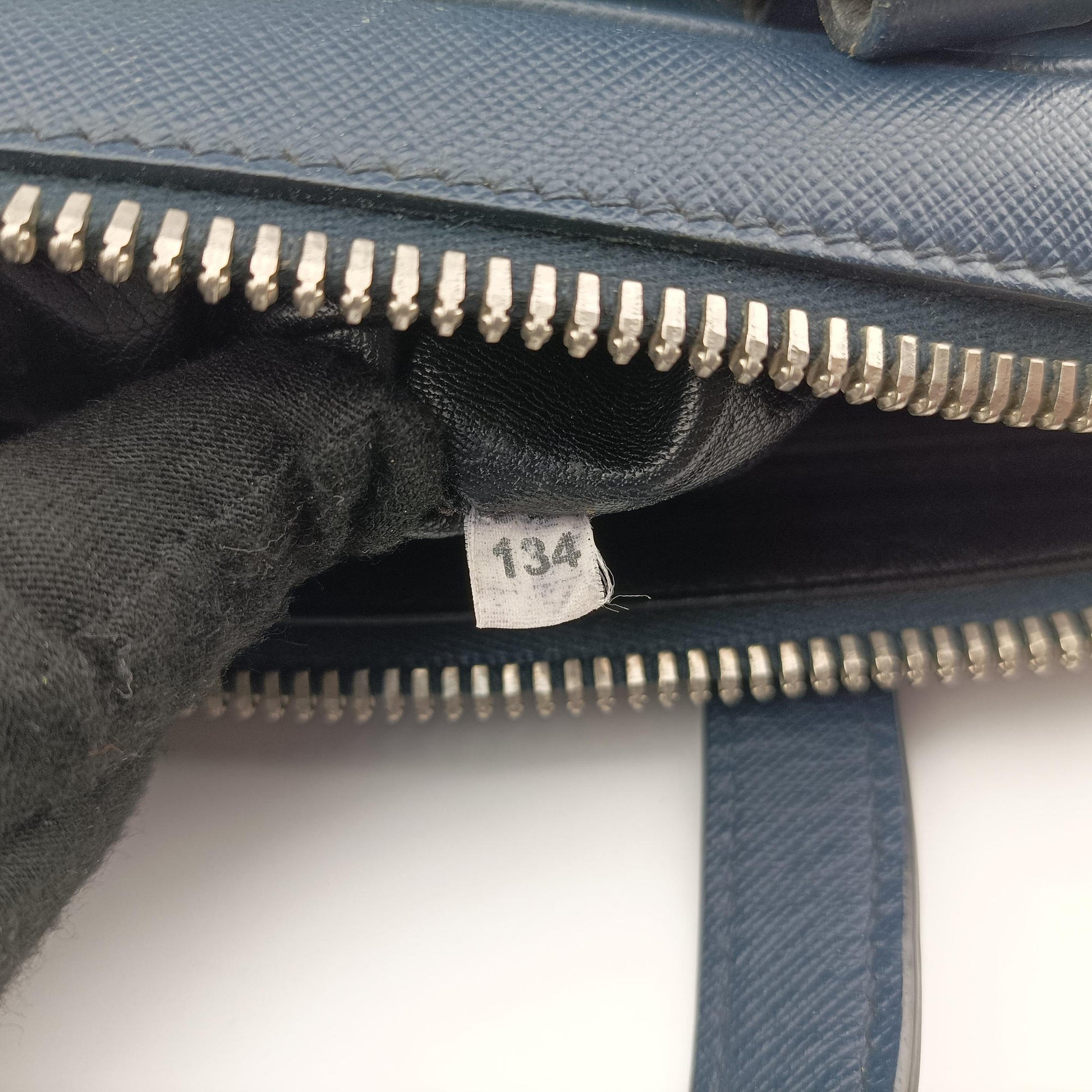 Push-Lock Briefcases Navy Saffiano Leather 134プッシュロックブリーフケース ネービー サフィアーノレザー 134