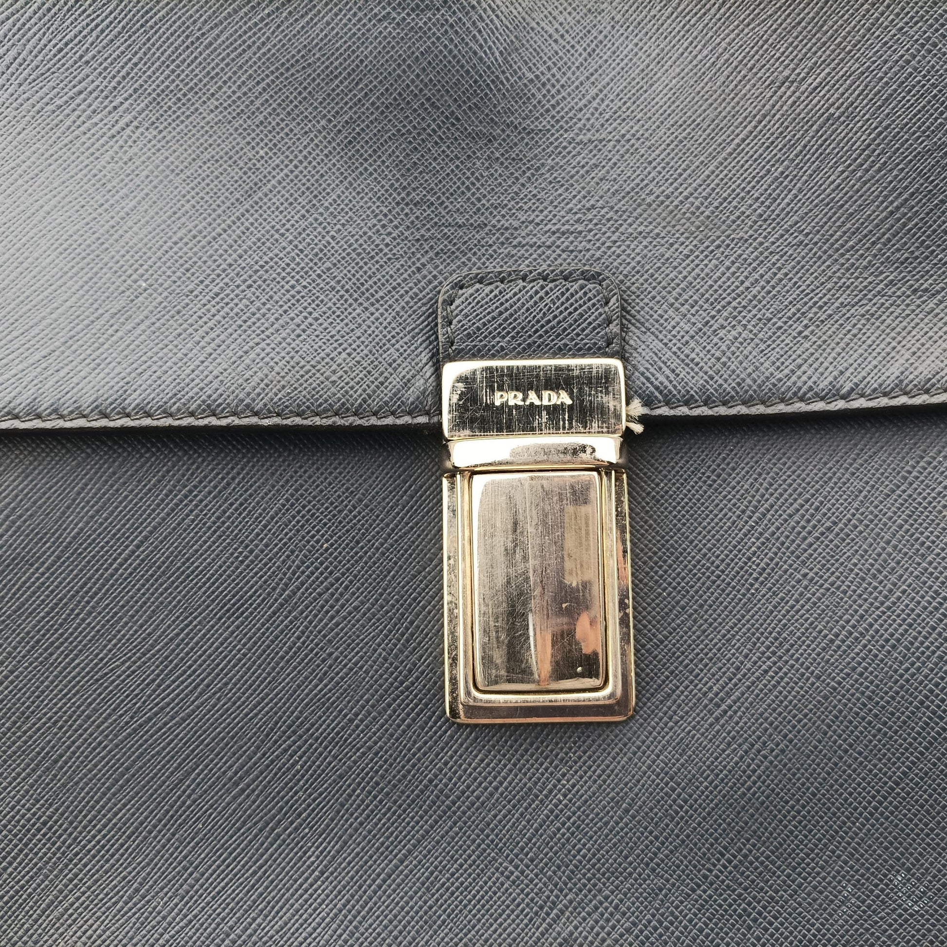 Push-Lock Briefcases Navy Saffiano Leather 134プッシュロックブリーフケース ネービー サフィアーノレザー 134