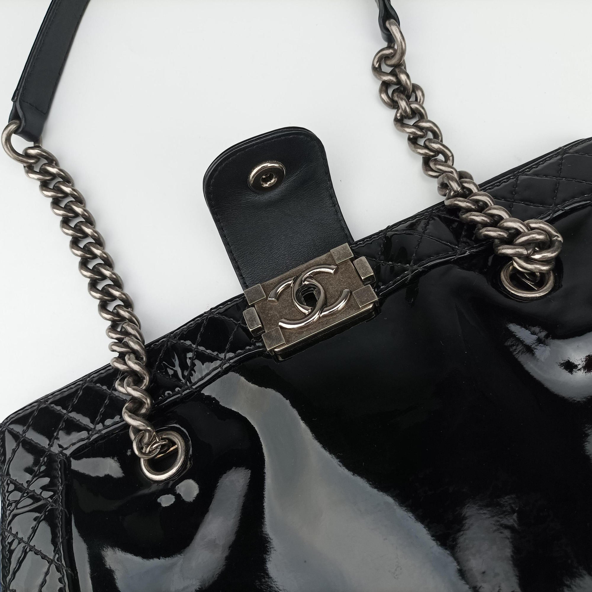 Boy Chanel Black Enamel A67949 18463163ボーイシャネル ブラック エナメル A67949 18463163