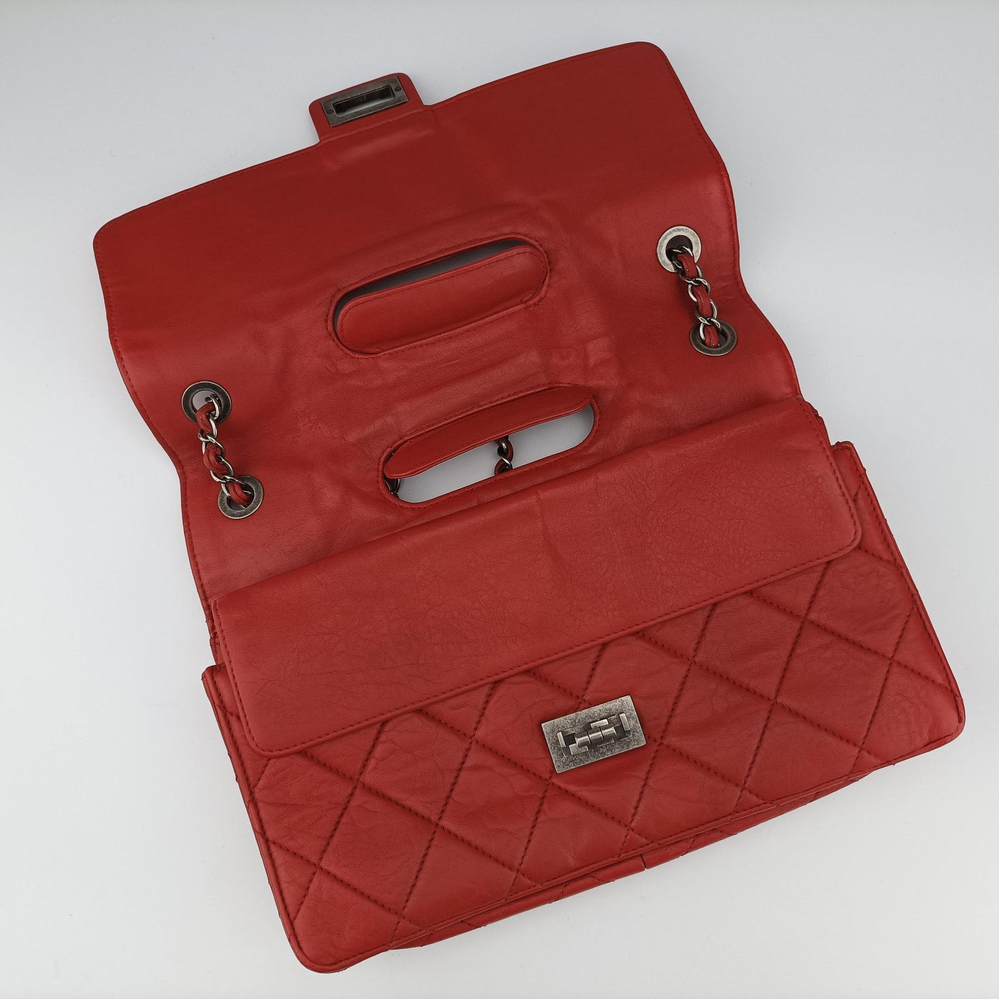Paris-Byzance Take Away Flap Red lambskin A66738 15498333マトラッセ ターンロック 2.55 レッド ラムスキン A66738 15498333