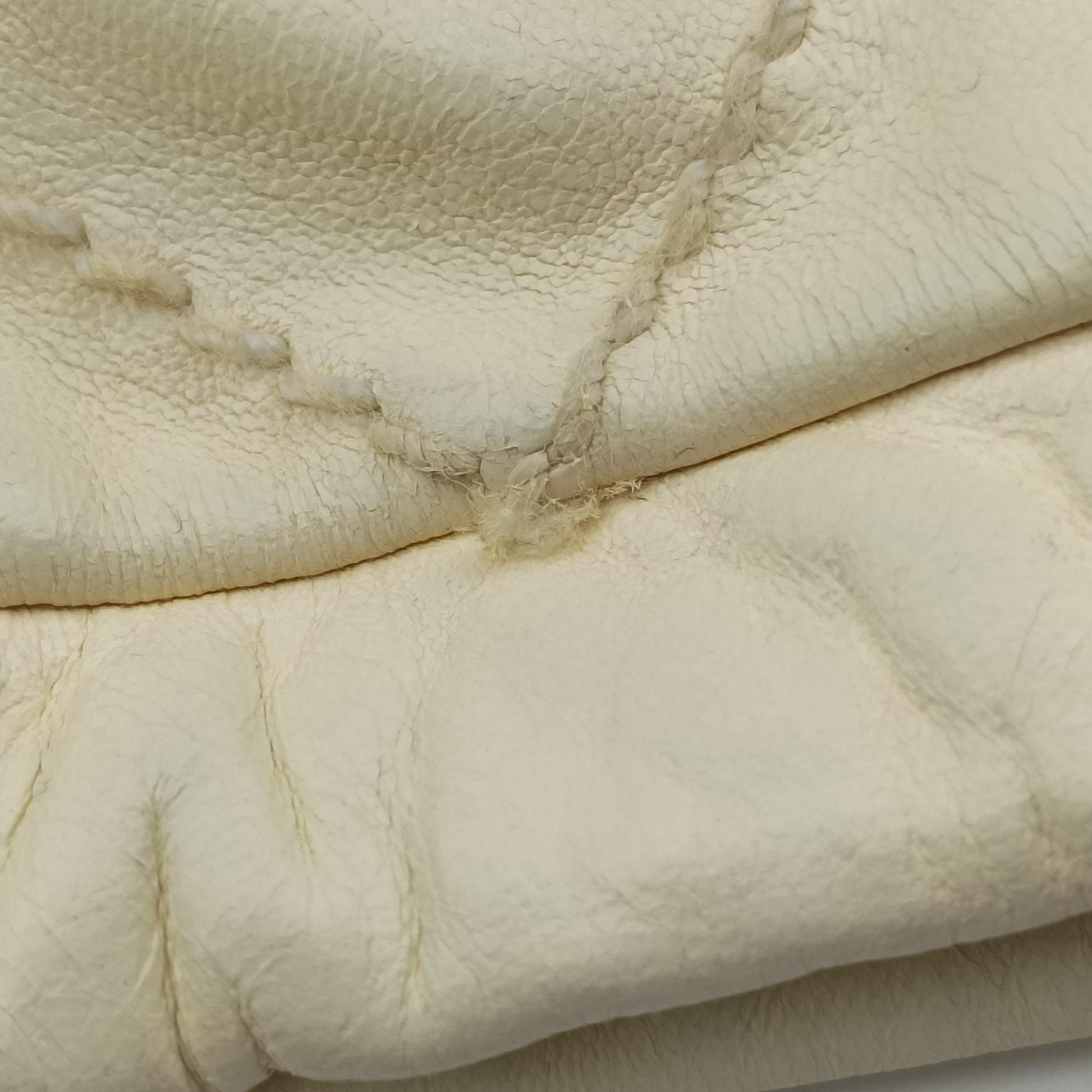 Wild Stitch Camellia Cream lambskin A25484 8984346ワイルドステッチ カメリア クリーム ラムスキン A25484 8984346