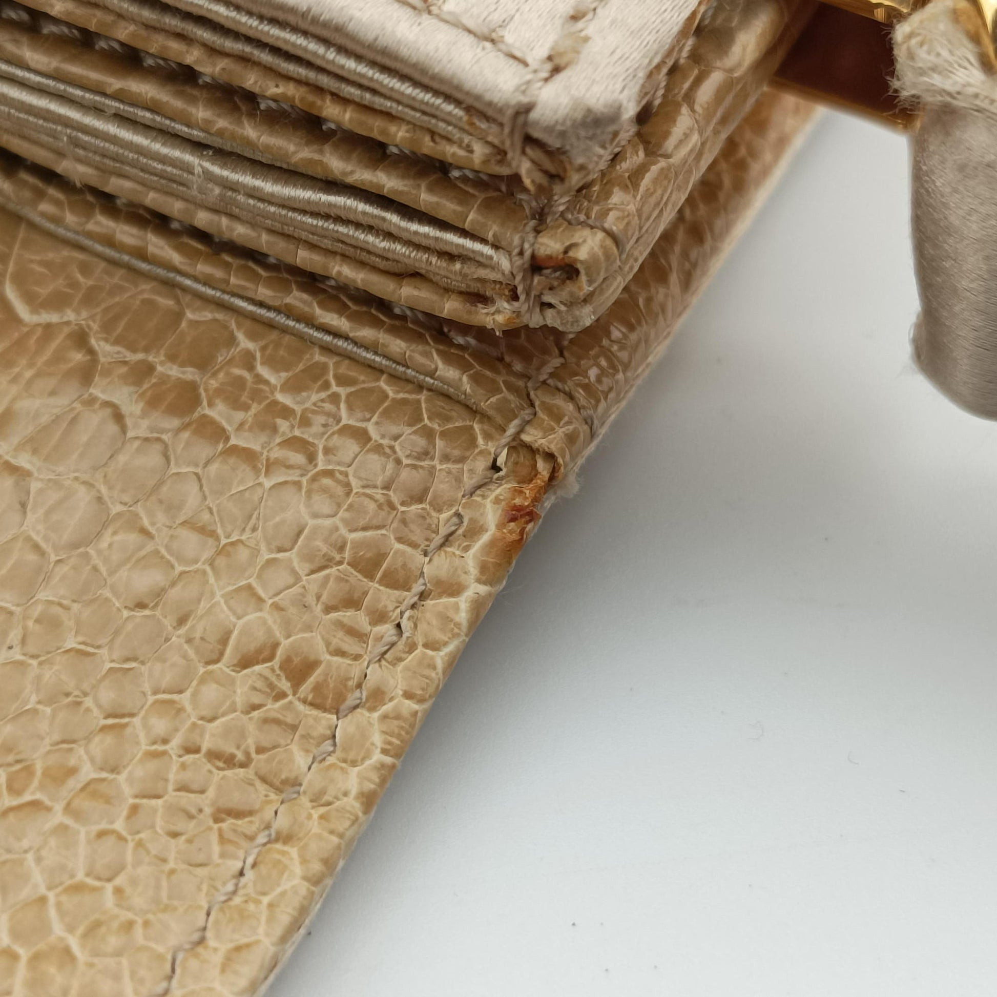 Square Flap Beige silk×leather 831507 83150790982スクエアフラップ ベージュ シルク×レザー 831507 83150790982