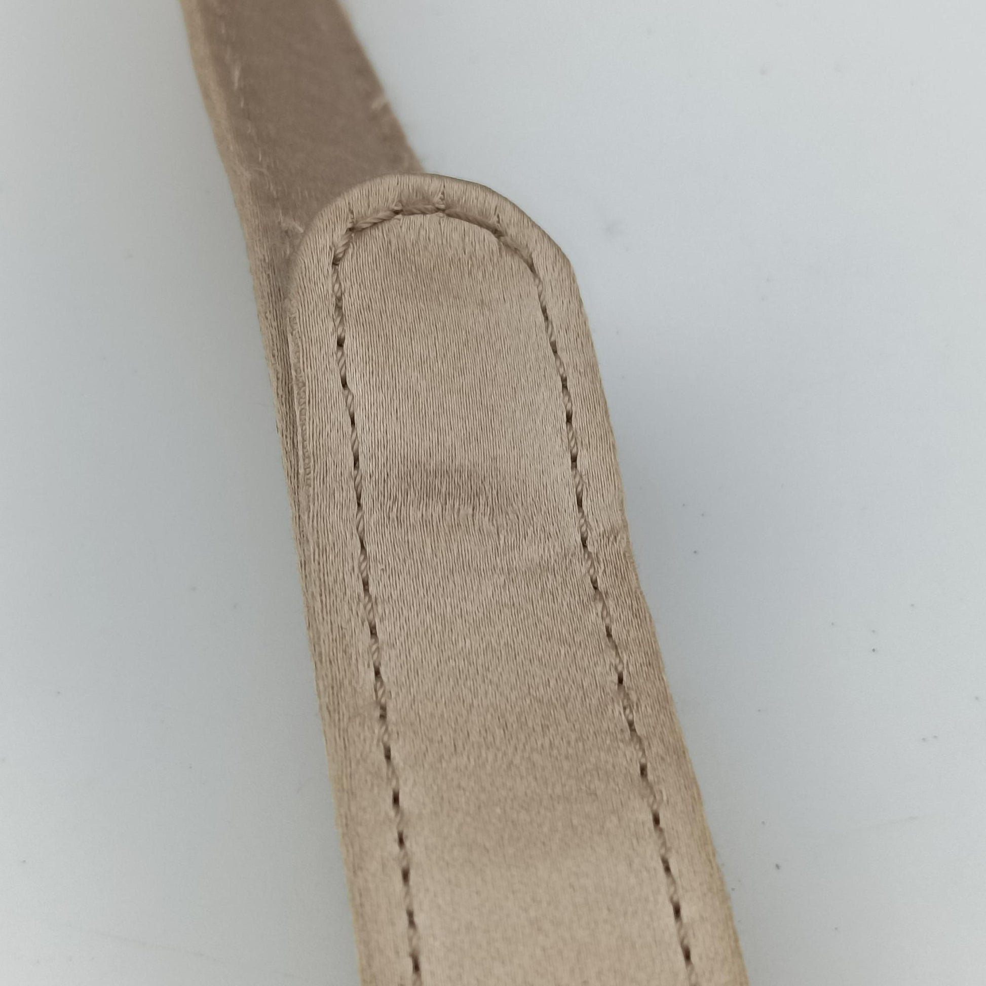 Square Flap Beige silk×leather 831507 83150790982スクエアフラップ ベージュ シルク×レザー 831507 83150790982