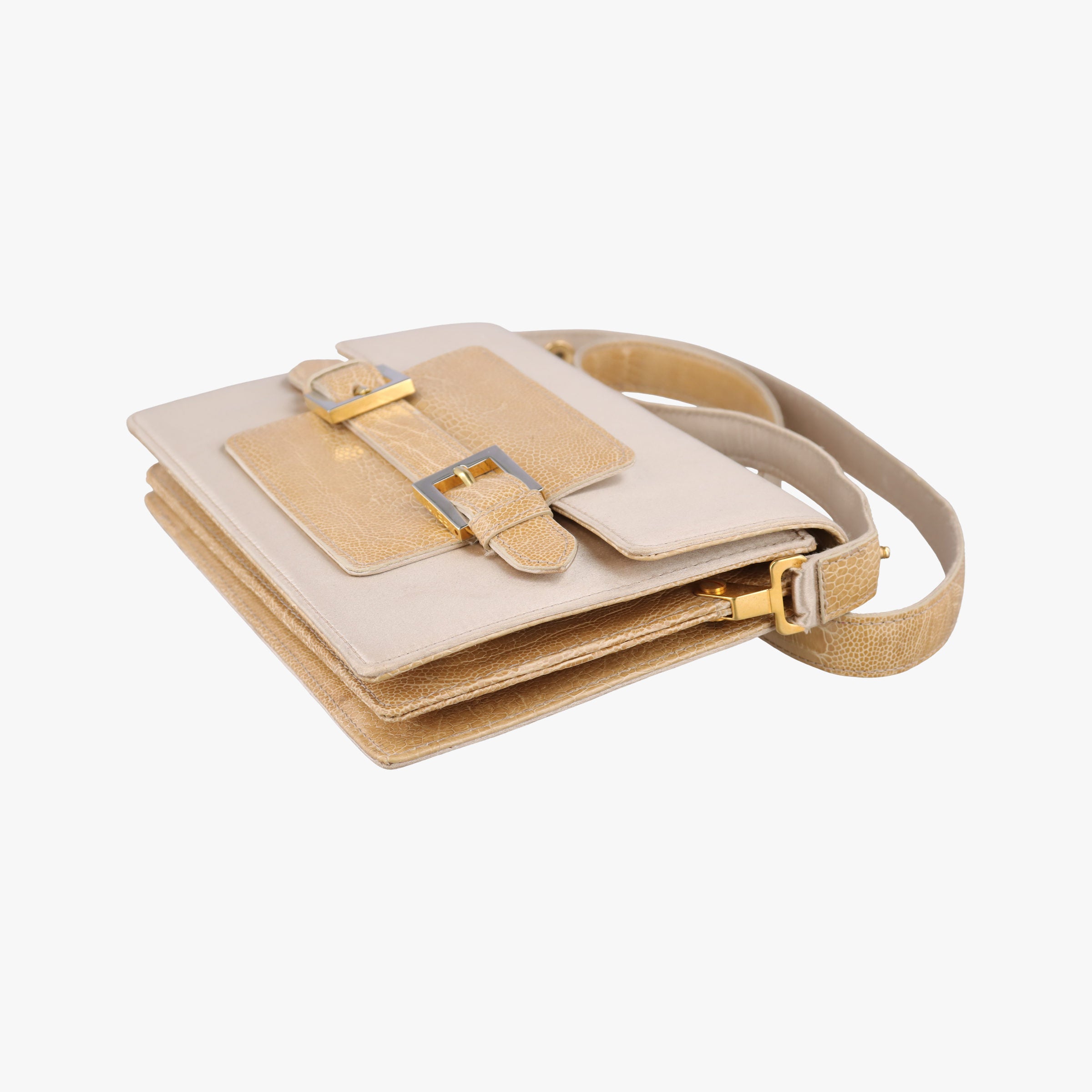 Square Flap Beige silk×leather 831507 83150790982スクエアフラップ ベージュ シルク×レザー 831507 83150790982