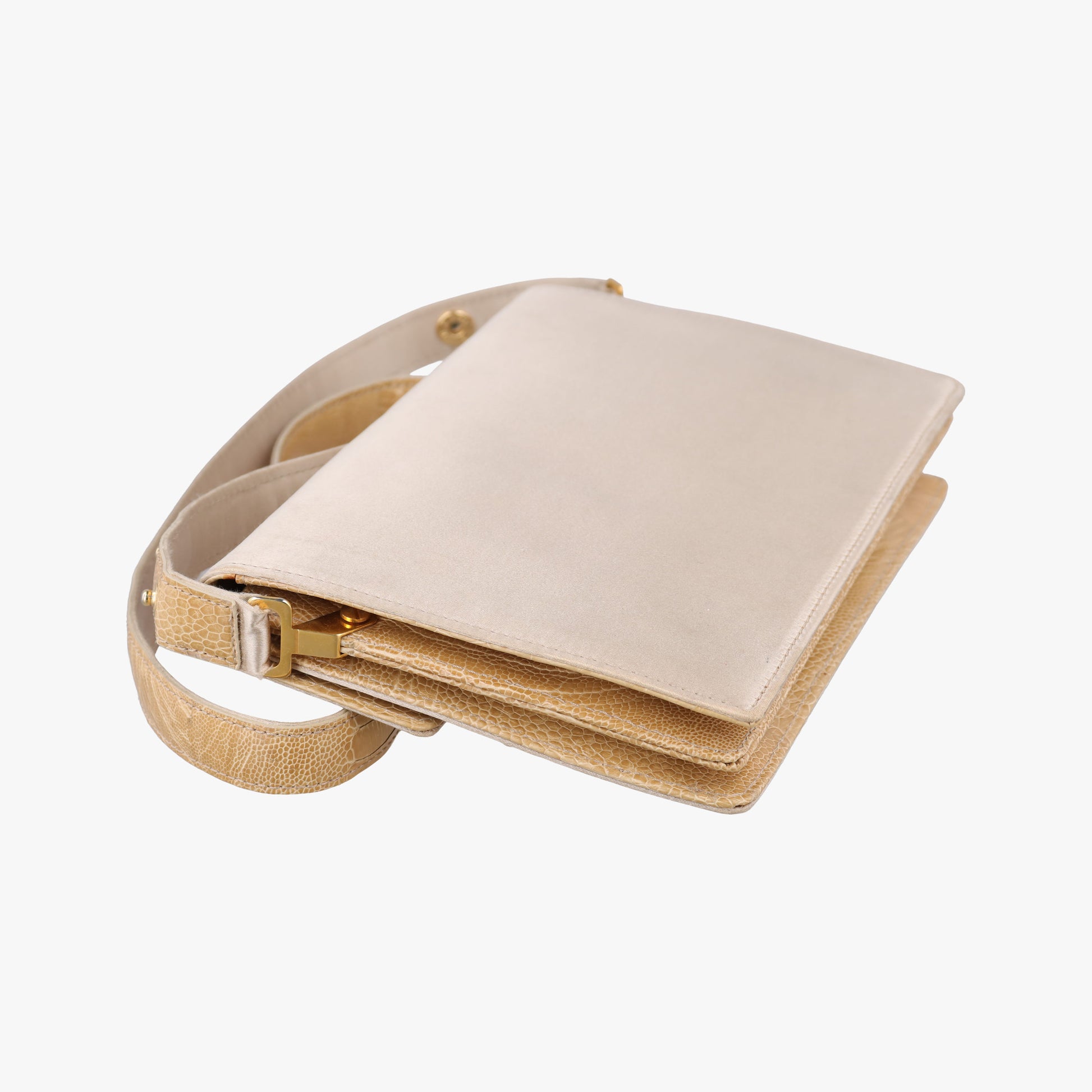 Square Flap Beige silk×leather 831507 83150790982スクエアフラップ ベージュ シルク×レザー 831507 83150790982