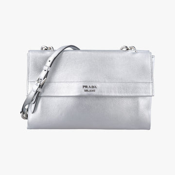 Half Flap Double Turn Lock Silver Leather 25ハーフフラップダブルターンロック シルバー レザー　 25