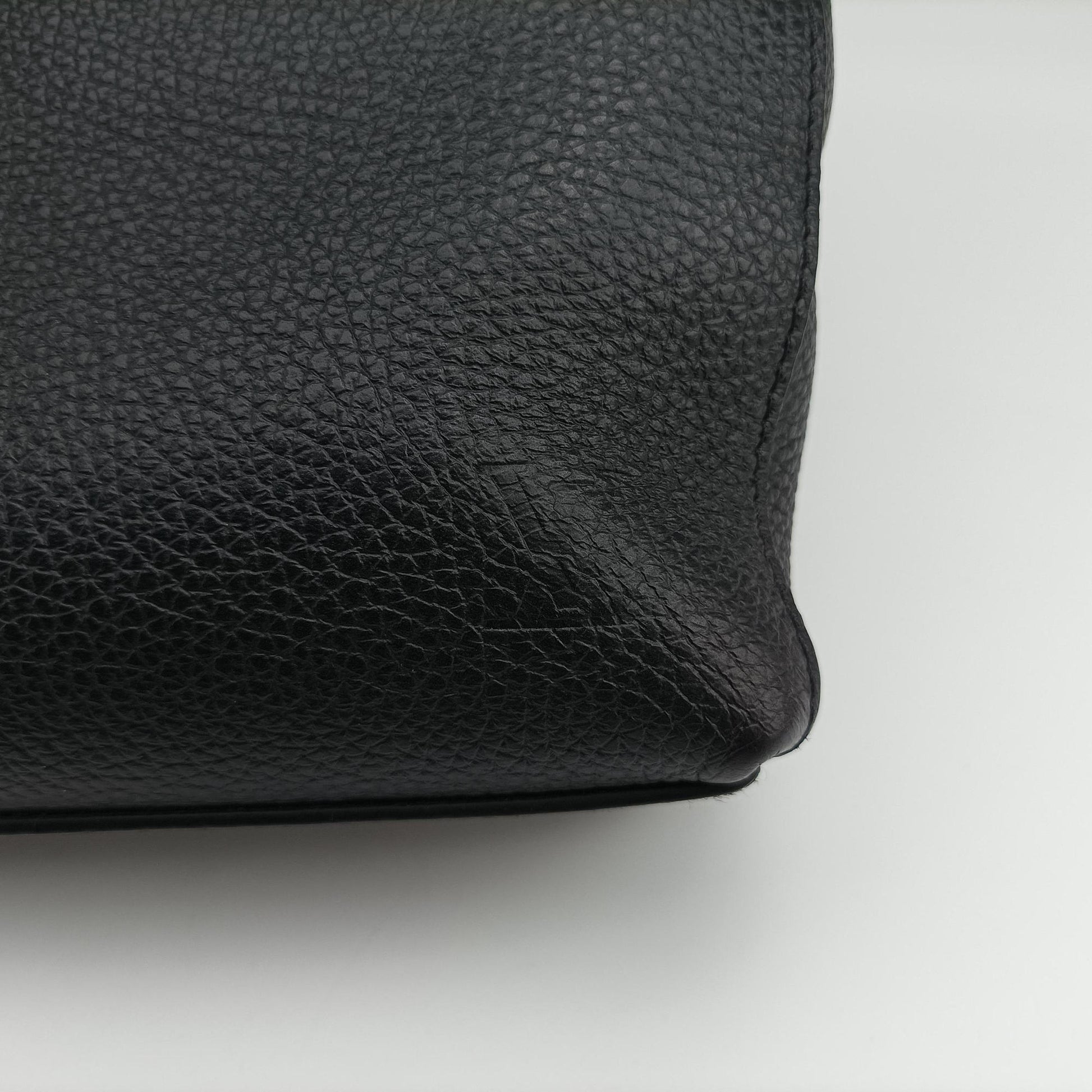 Victor Noir Taurillon Leather M41352 AH3155ヴィクトール ノワール トリヨン レザー M41352 AH3155