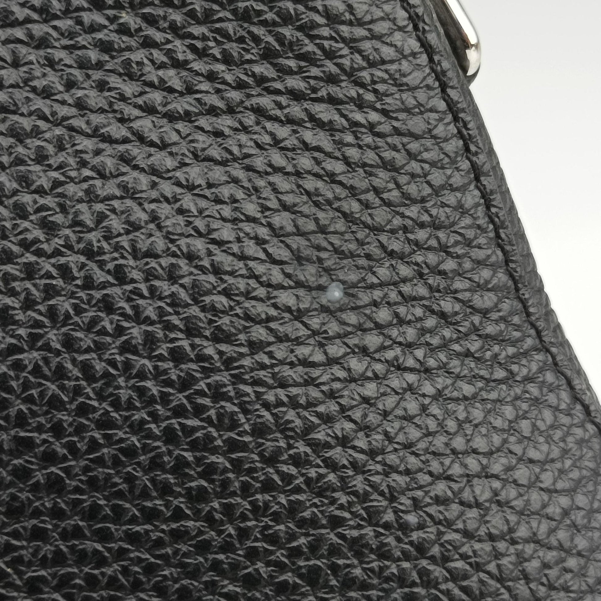 Victor Noir Taurillon Leather M41352 AH3155ヴィクトール ノワール トリヨン レザー M41352 AH3155