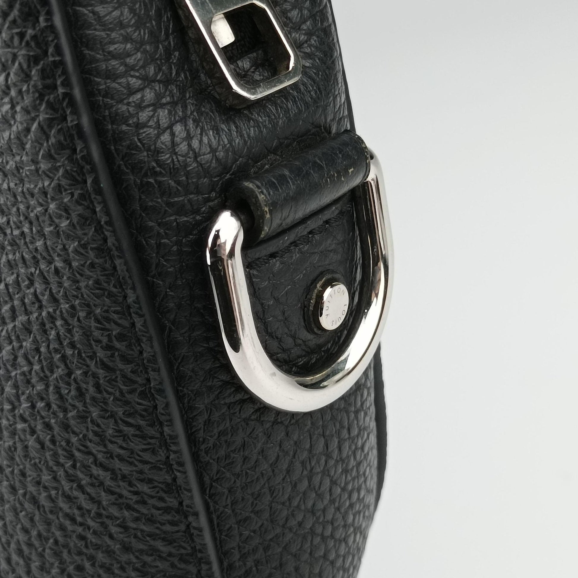 Victor Noir Taurillon Leather M41352 AH3155ヴィクトール ノワール トリヨン レザー M41352 AH3155