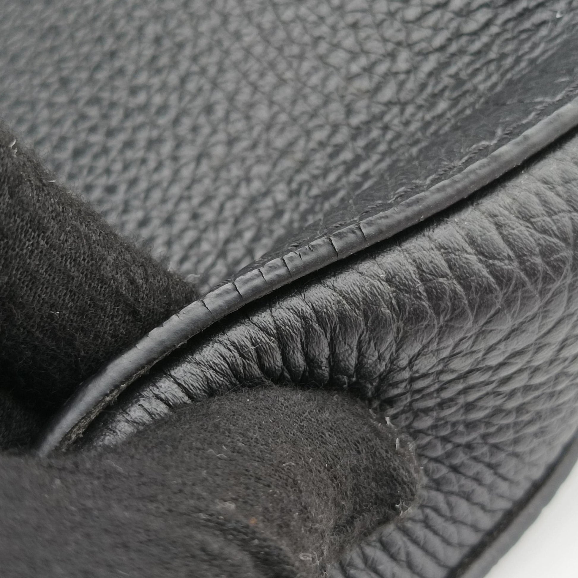 Victor Noir Taurillon Leather M41352 AH3155ヴィクトール ノワール トリヨン レザー M41352 AH3155