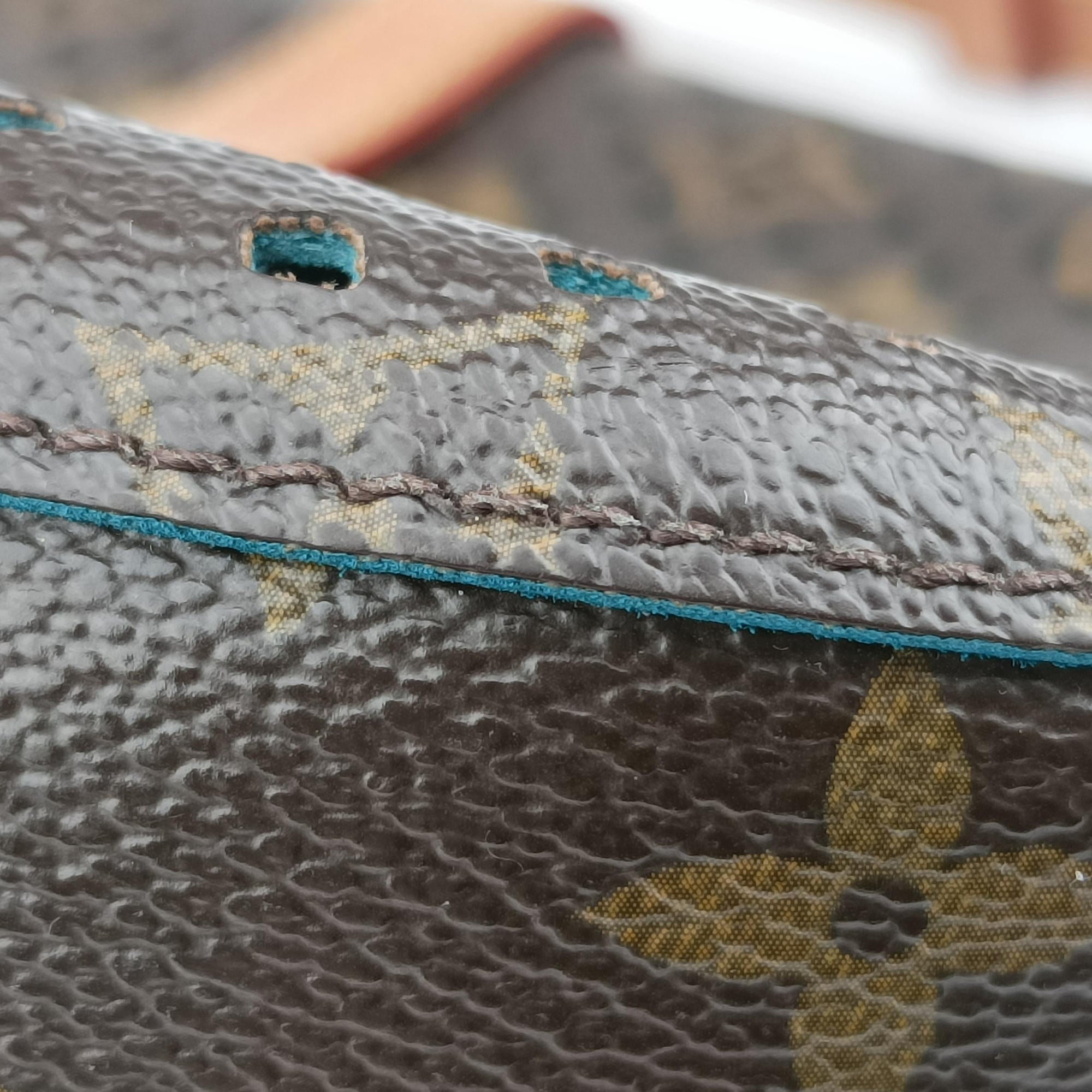 Flore Saumur 30 Brown×Turquoise Monogram Perfo M93998 TJ4111フローレ ソミュール30 モノグラム/ブラウン×テュルコワーズ モノグラム ペルフォ M93998 TJ4111