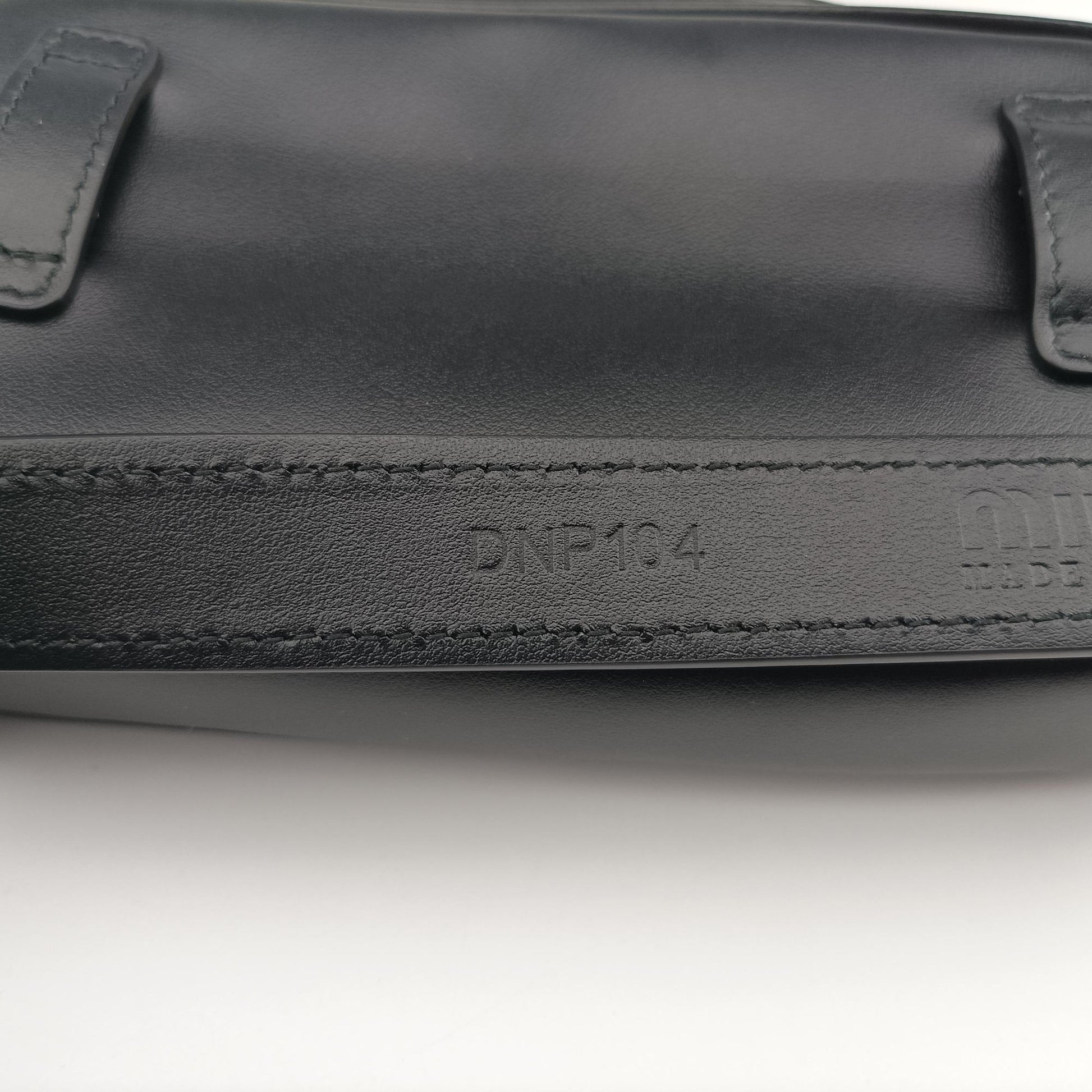 Logo belt Black leather DNP104ロゴベルト ブラック レザー DNP104