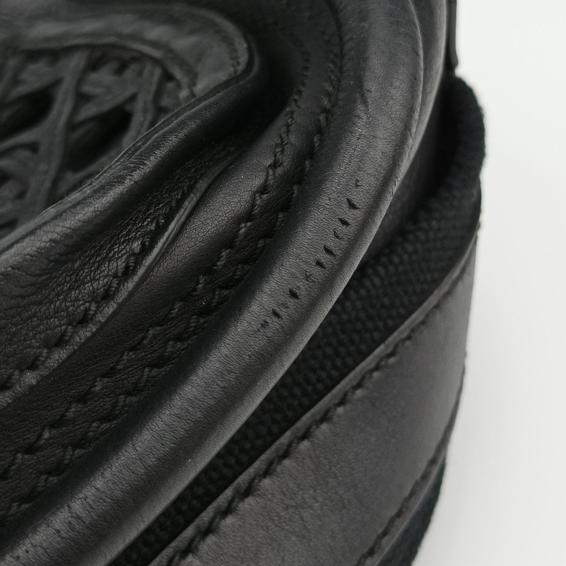Lattice Messenger Black leather 13-MA-0140ラティスメッセンジャー ブラック レザー 13-MA-0140