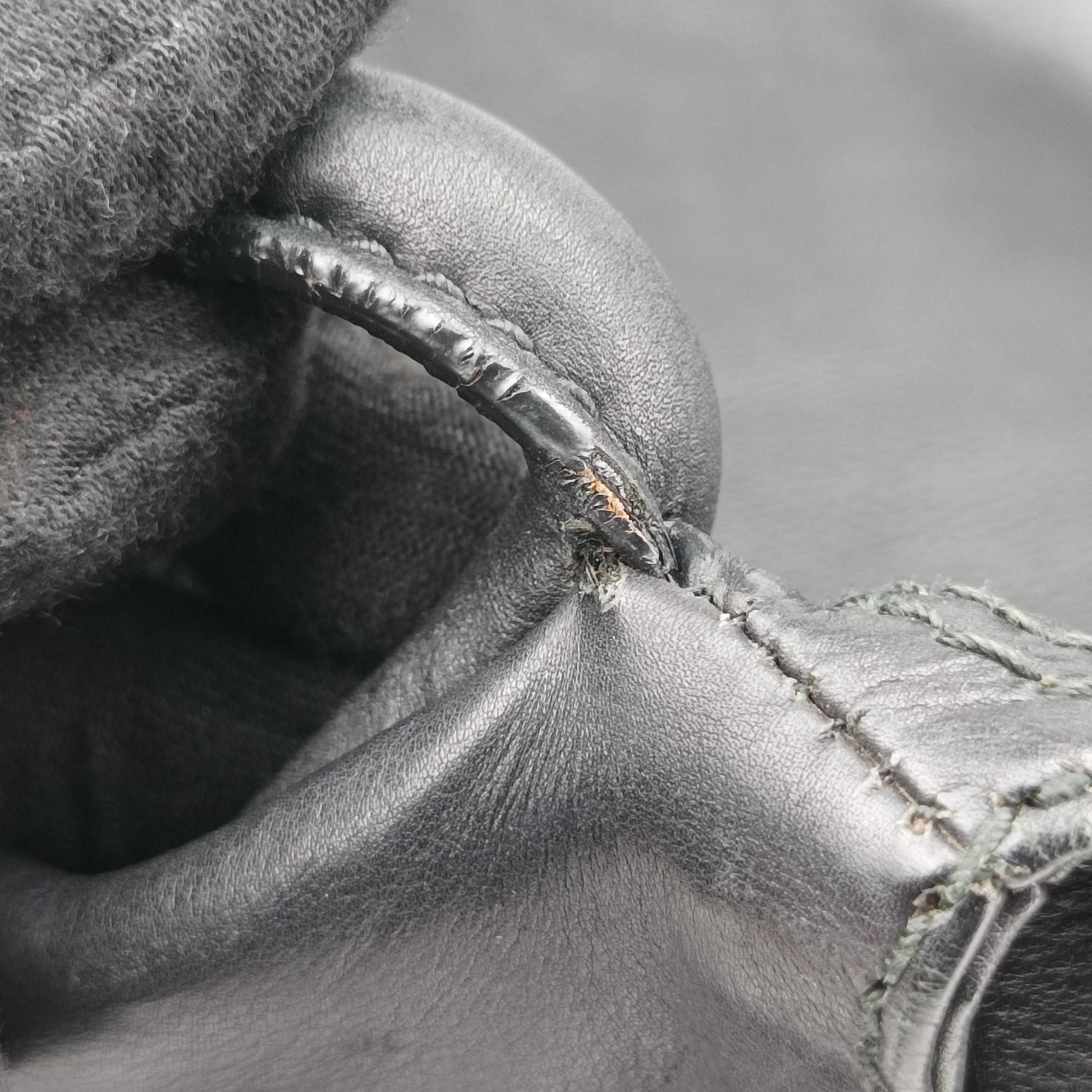 Lattice Messenger Black leather 13-MA-0140ラティスメッセンジャー ブラック レザー 13-MA-0140