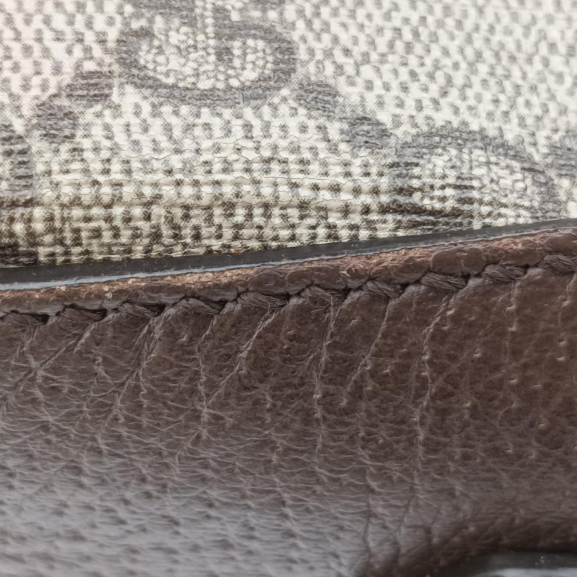 Neo Vintage Messenger Brown PVC coated canvas 476466 C031757759ネオ ヴィンテージ メッセンジャー ブラウン PVCコーティングキャンバス 476466 C031757759