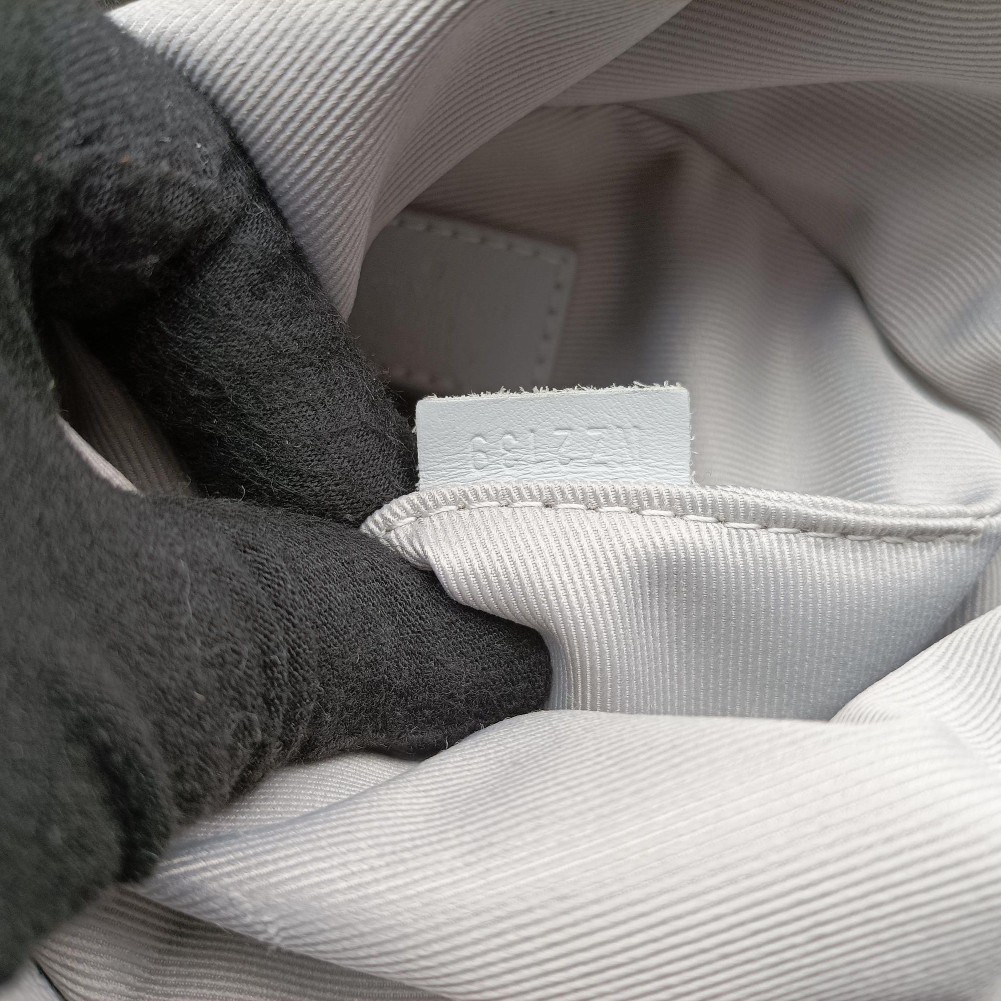 Logo Chalk Nano Bag BLANC Monogram Canvas M44631 NZ2139 IC Chipロゴ チョーク ナノバッグ ブラン モノグラムキャンバス M44631 NZ2139 ICチップ
