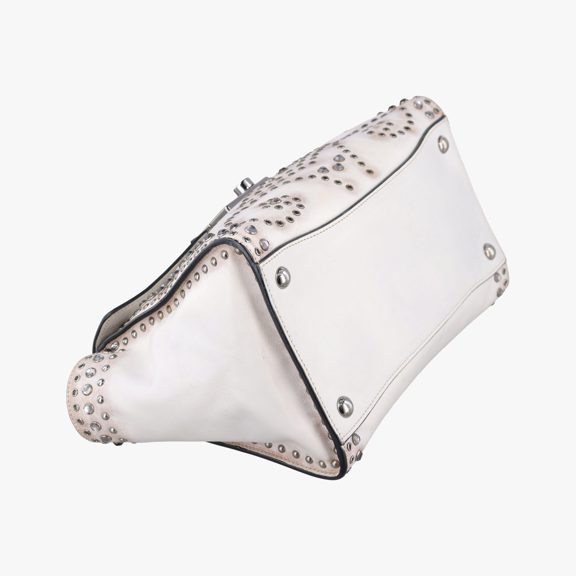 Vitello Vintage Studded Sound White Leather 110ヴィテッロ ヴィンテージ スタッデッド サウンド ホワイト レザー 110