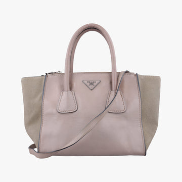 Glace Twin Pocket Tote Beige×Pink Suede × leather B2625M 231グレース ツインポケットトート ベージュ×ピンク スエード×レザー B2625M 231