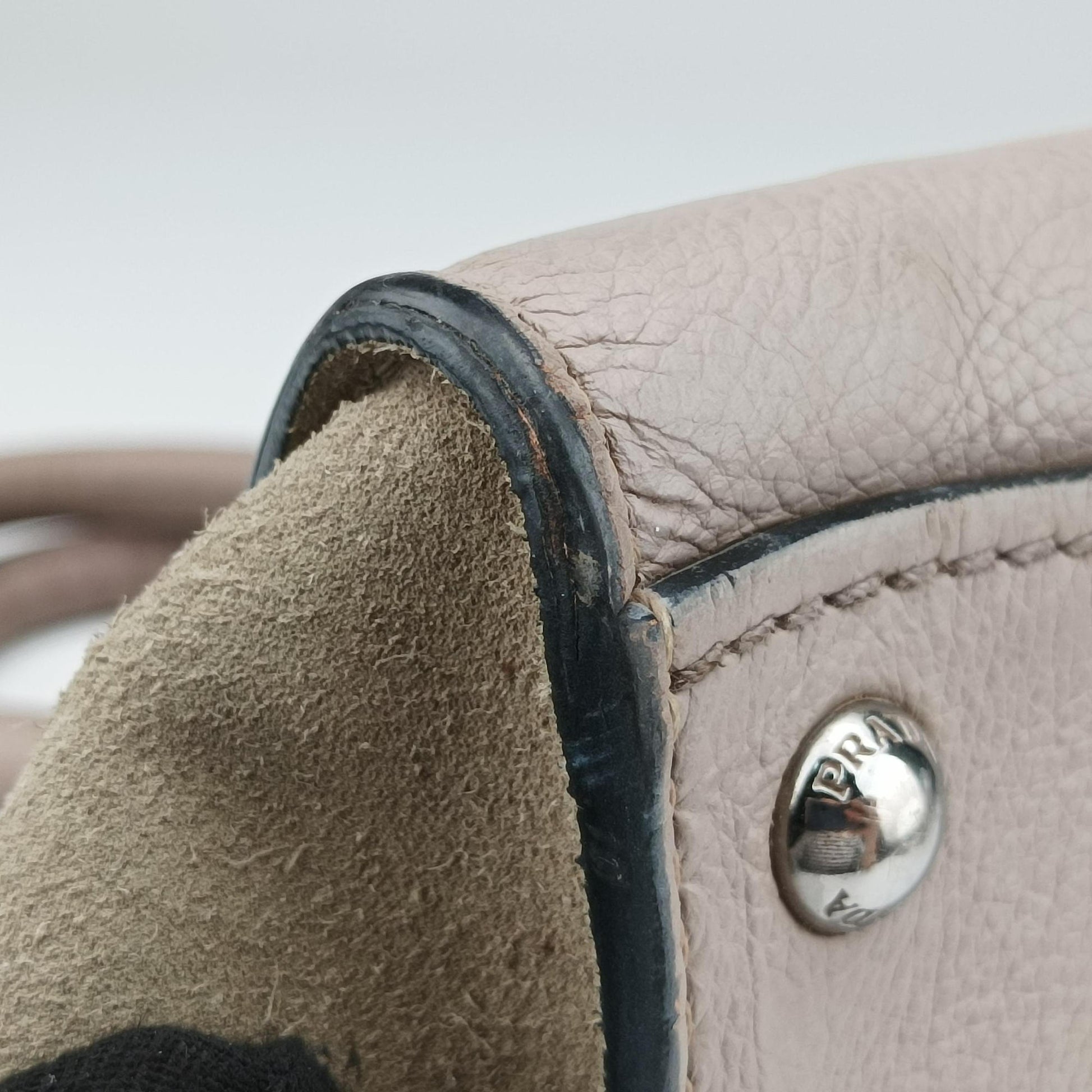 Glace Twin Pocket Tote Beige×Pink Suede × leather B2625M 231グレース ツインポケットトート ベージュ×ピンク スエード×レザー B2625M 231