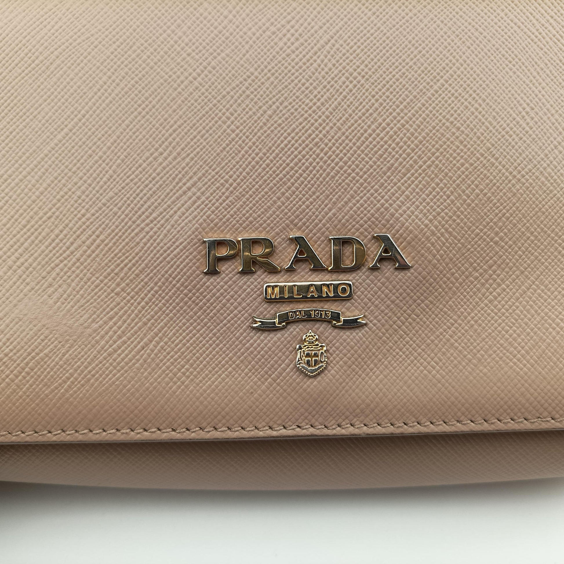 Vitello Diano Pink Saffiano Leather 1DH044 117 Gヴィテッロディアノ ピンク サフィアーノレザー 1DH044 117 G