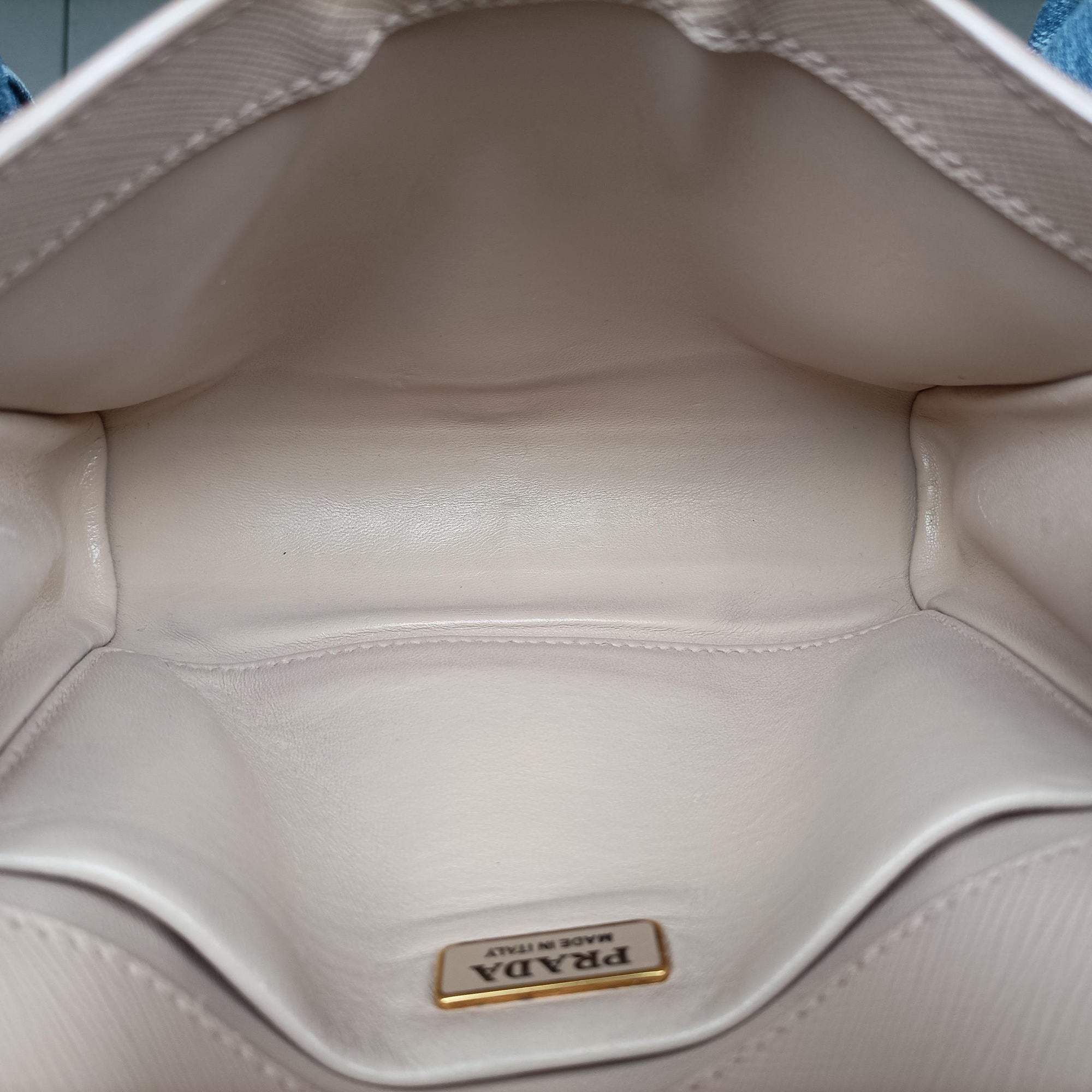 Vitello Diano Pink Saffiano Leather 1DH044 117 Gヴィテッロディアノ ピンク サフィアーノレザー 1DH044 117 G