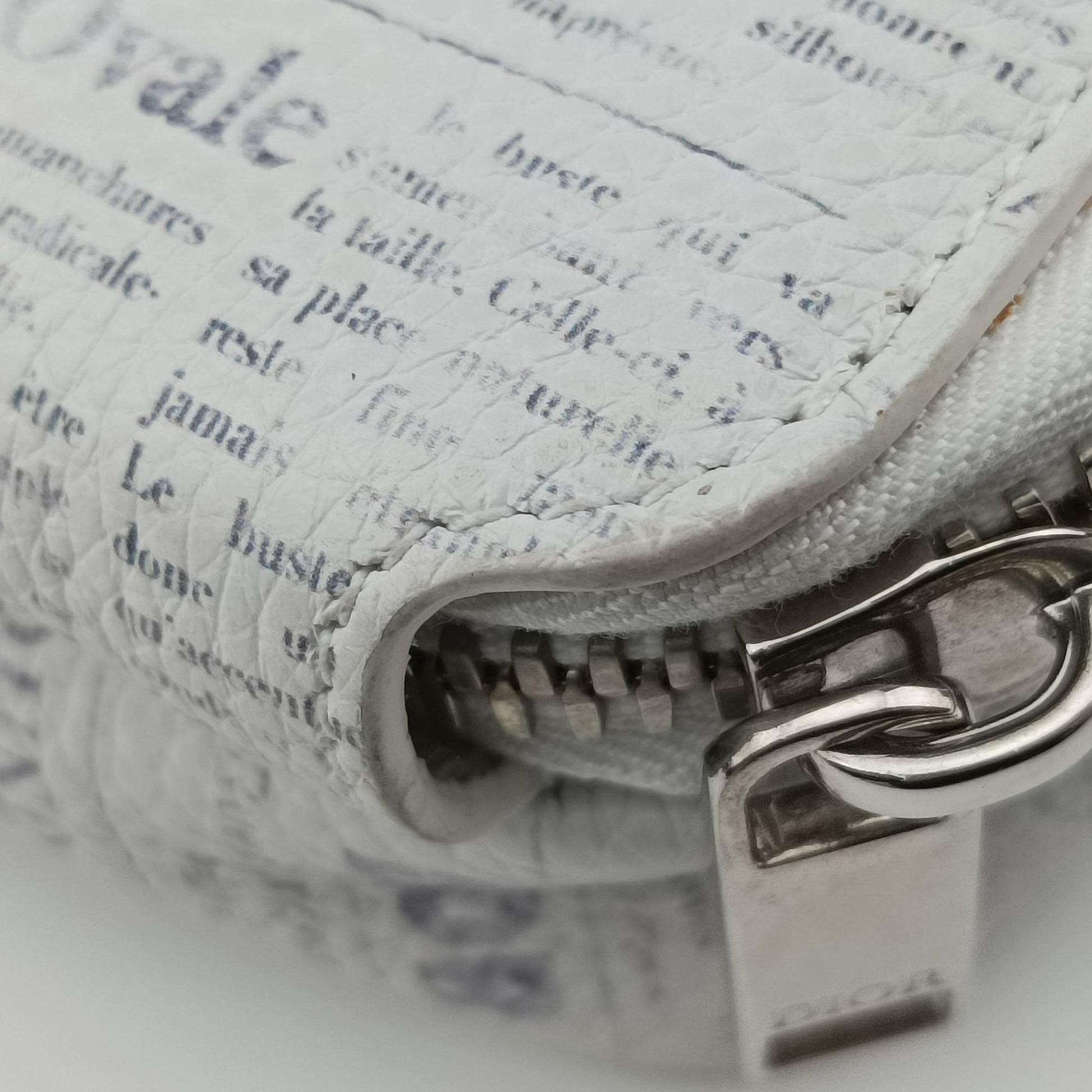 Daniel Arsham collaboration Newspaper Print White Leather 10-BO-1129ダニエルアーシャム コラボ ニュースペーパー ホワイト レザー 10-BO-1129