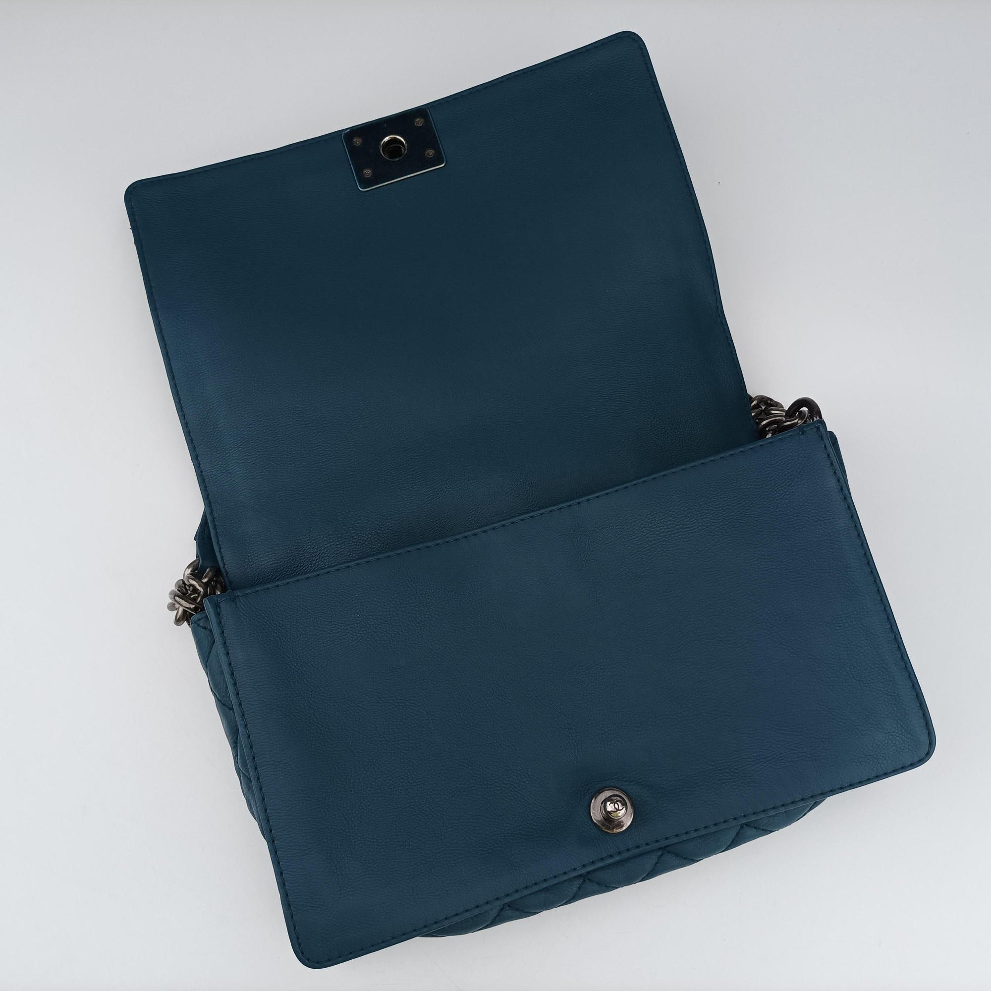 BOY CHANEL Blue Leather A67948 18938141ボーイシャネル ブルー レザー A67948 18938141