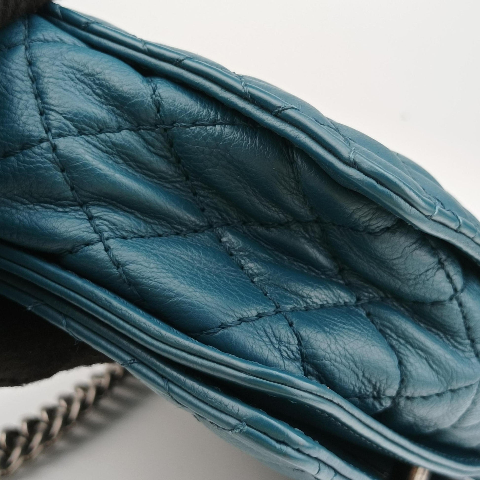 BOY CHANEL Blue Leather A67948 18938141ボーイシャネル ブルー レザー A67948 18938141