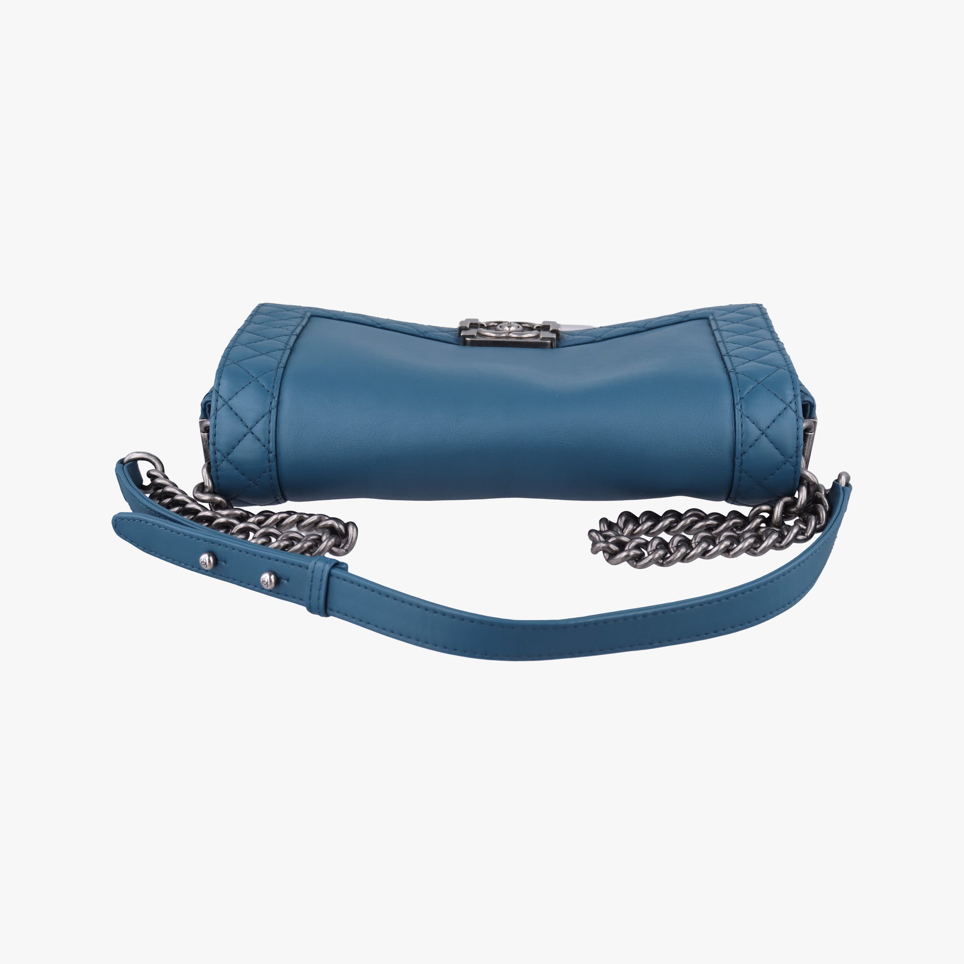 BOY CHANEL Blue Leather A67948 18938141ボーイシャネル ブルー レザー A67948 18938141