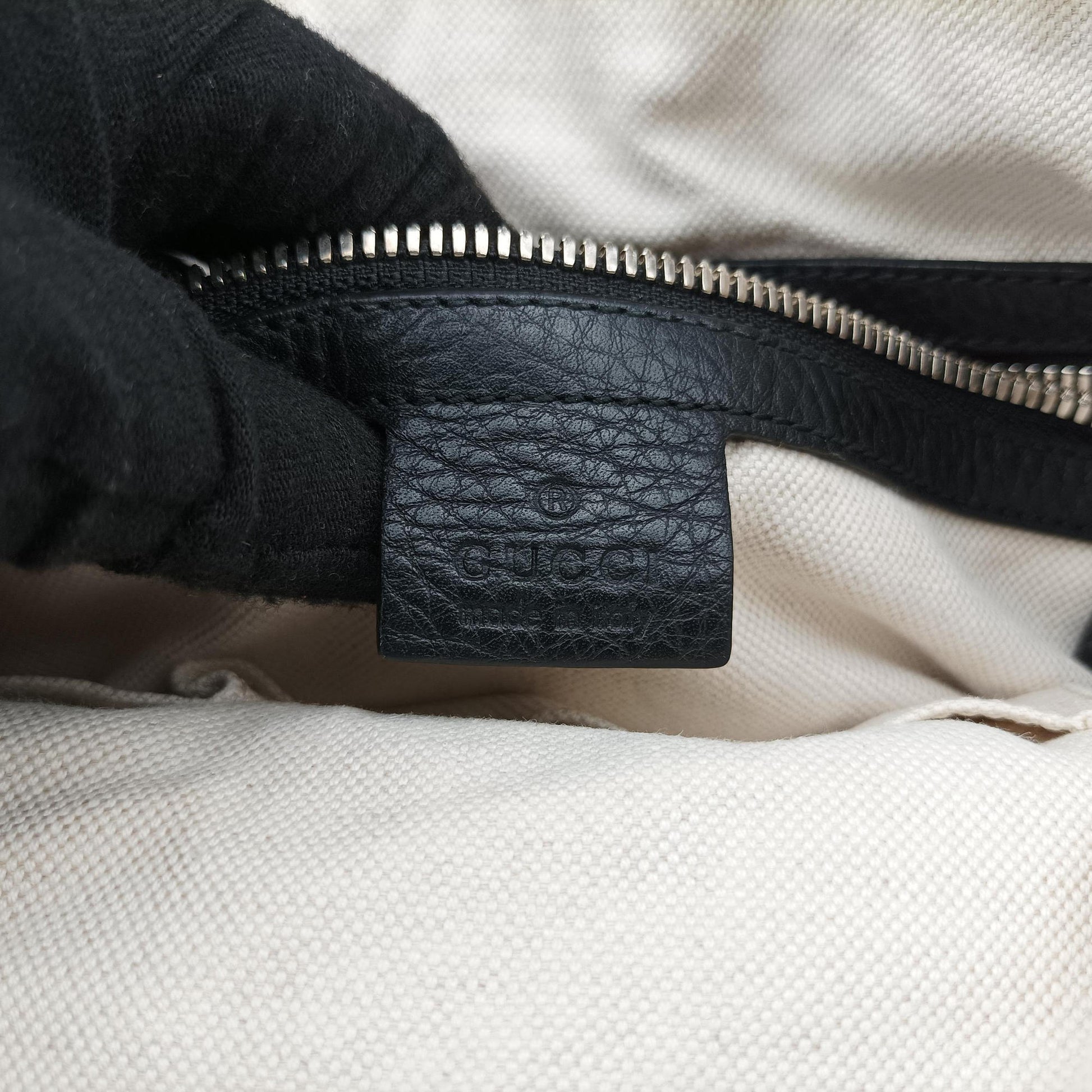 Interlocking G Logo Soho Messenger Black Leather 322059 E014137495インターロッキングG ソーホー メッセンジャー ブラック レザー 322059 E014137495