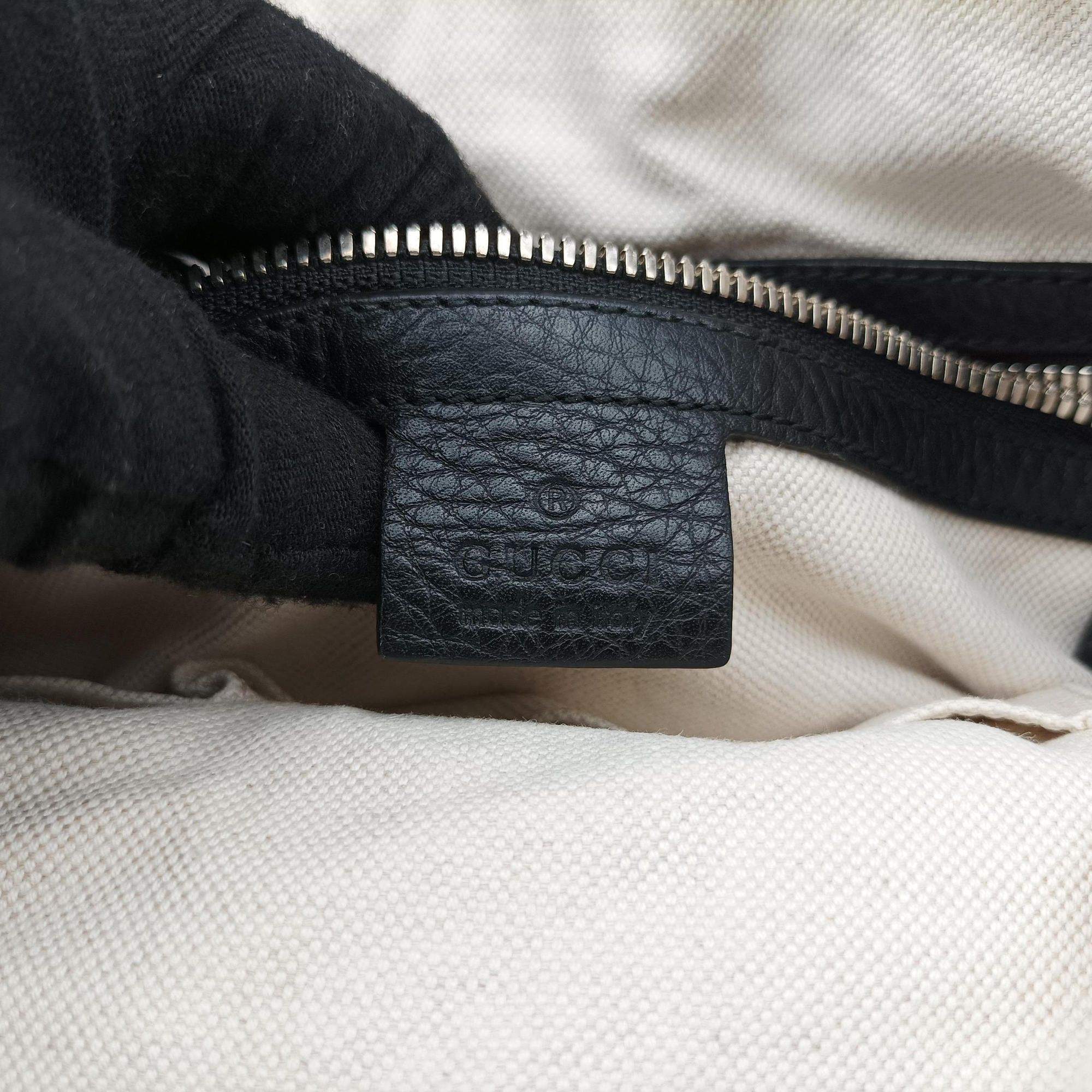 Interlocking G Logo Soho Messenger Black Leather 322059 E014137495インターロッキングG ソーホー メッセンジャー ブラック レザー 322059 E014137495
