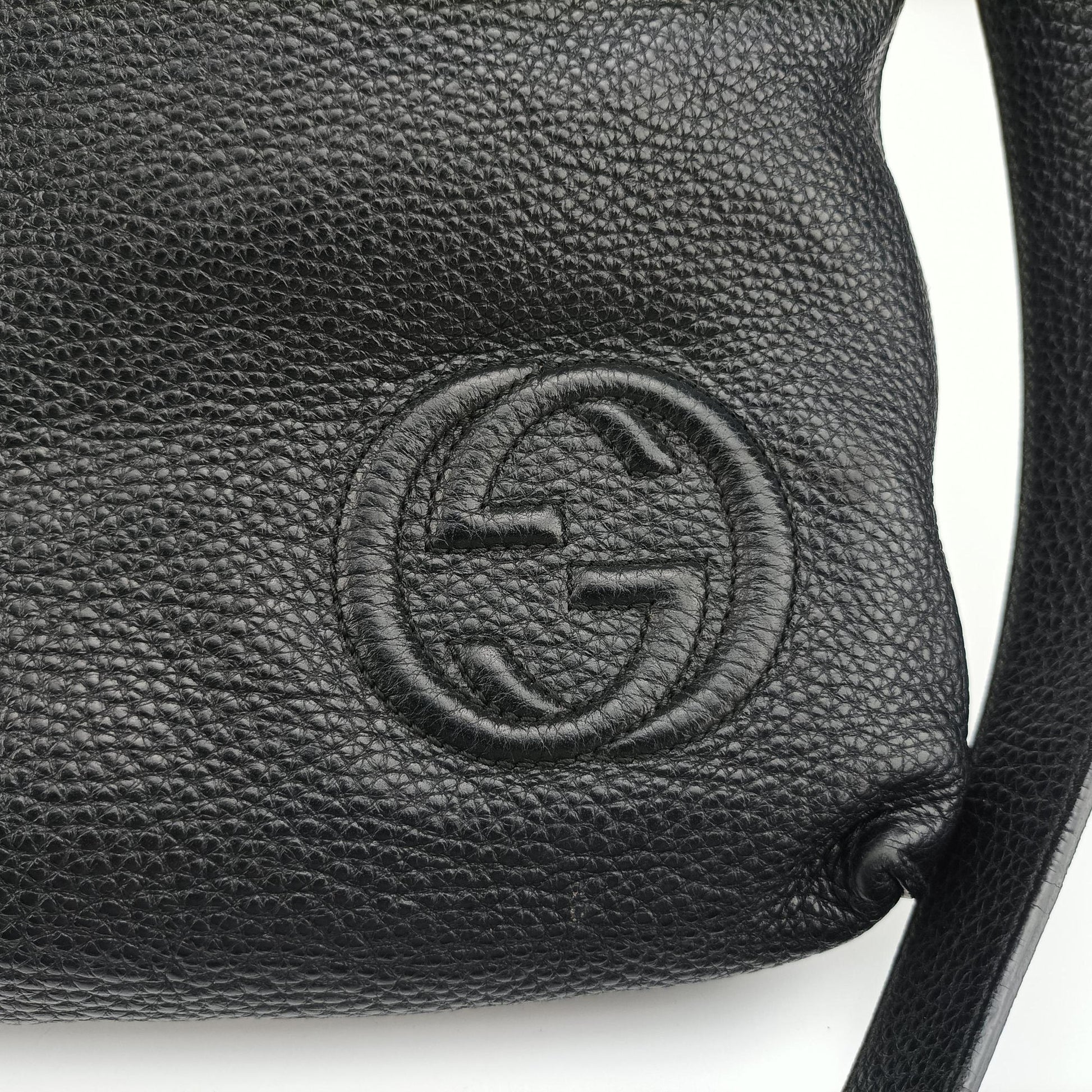 Interlocking G Logo Soho Messenger Black Leather 322059 E014137495インターロッキングG ソーホー メッセンジャー ブラック レザー 322059 E014137495