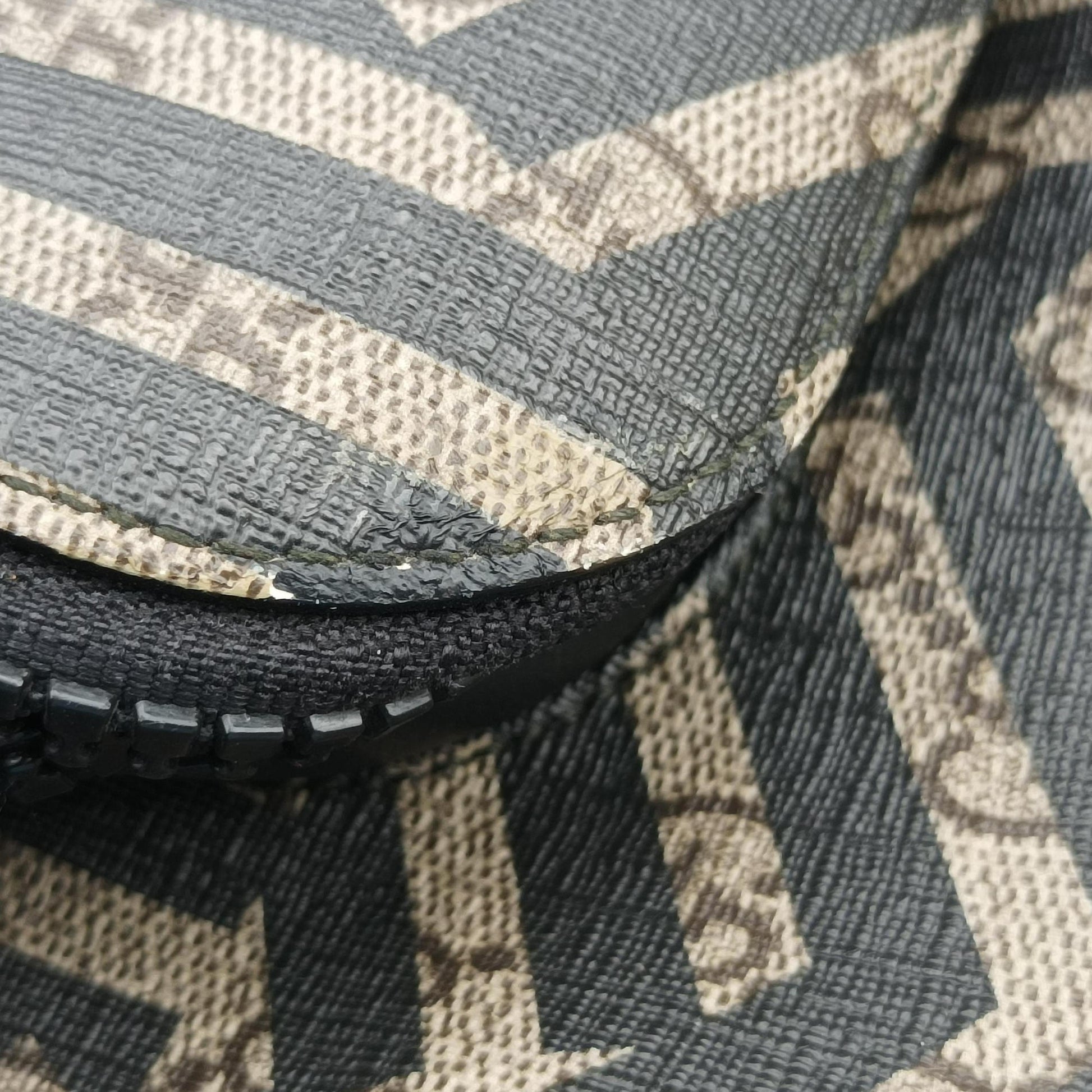GG Blooms Beige×Black×Multicolor PVC coated canvas 406370 G019327161GGブルームス ベージュ×ブラック×マルチカラ PVCコーティングキャンバス 406370 G019327161