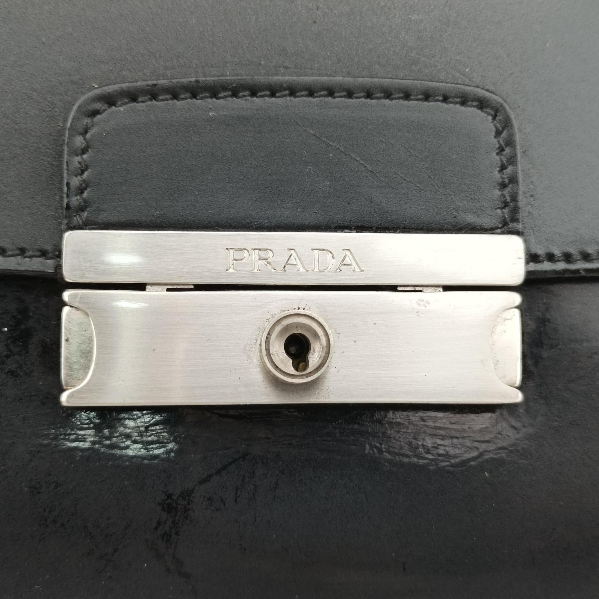 Half Moon Flap Black Leather B11231 145ハーフムーン フラップ ブラック レザー  B11231 145
