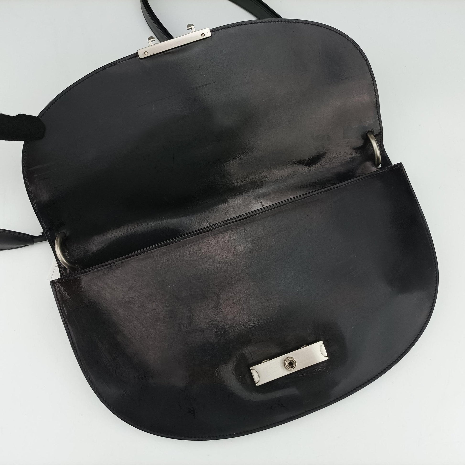 Half Moon Flap Black Leather B11231 145ハーフムーン フラップ ブラック レザー  B11231 145