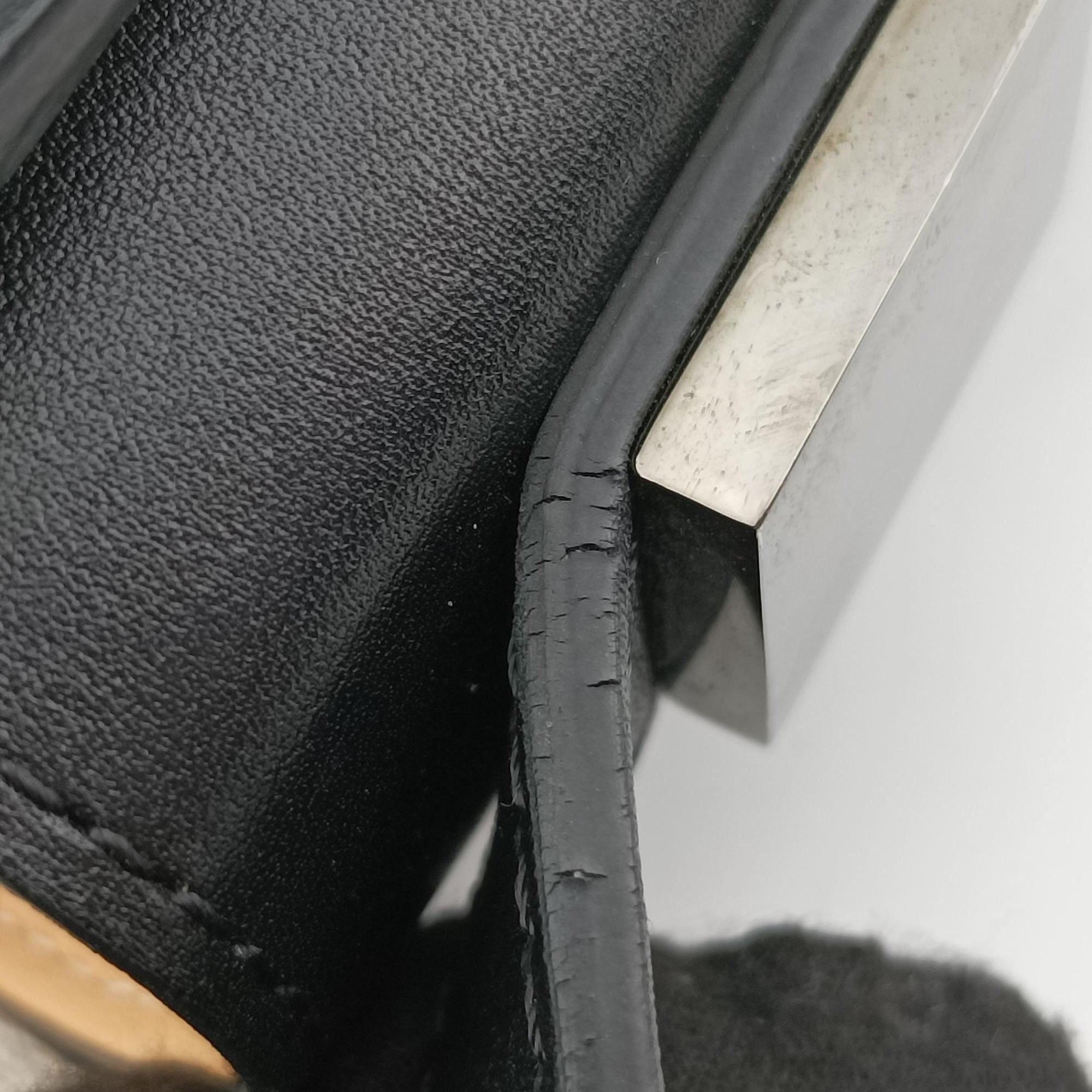 Madame Black×White Leather LO4Dマダム ブラック×ホワイト レザー LO4D