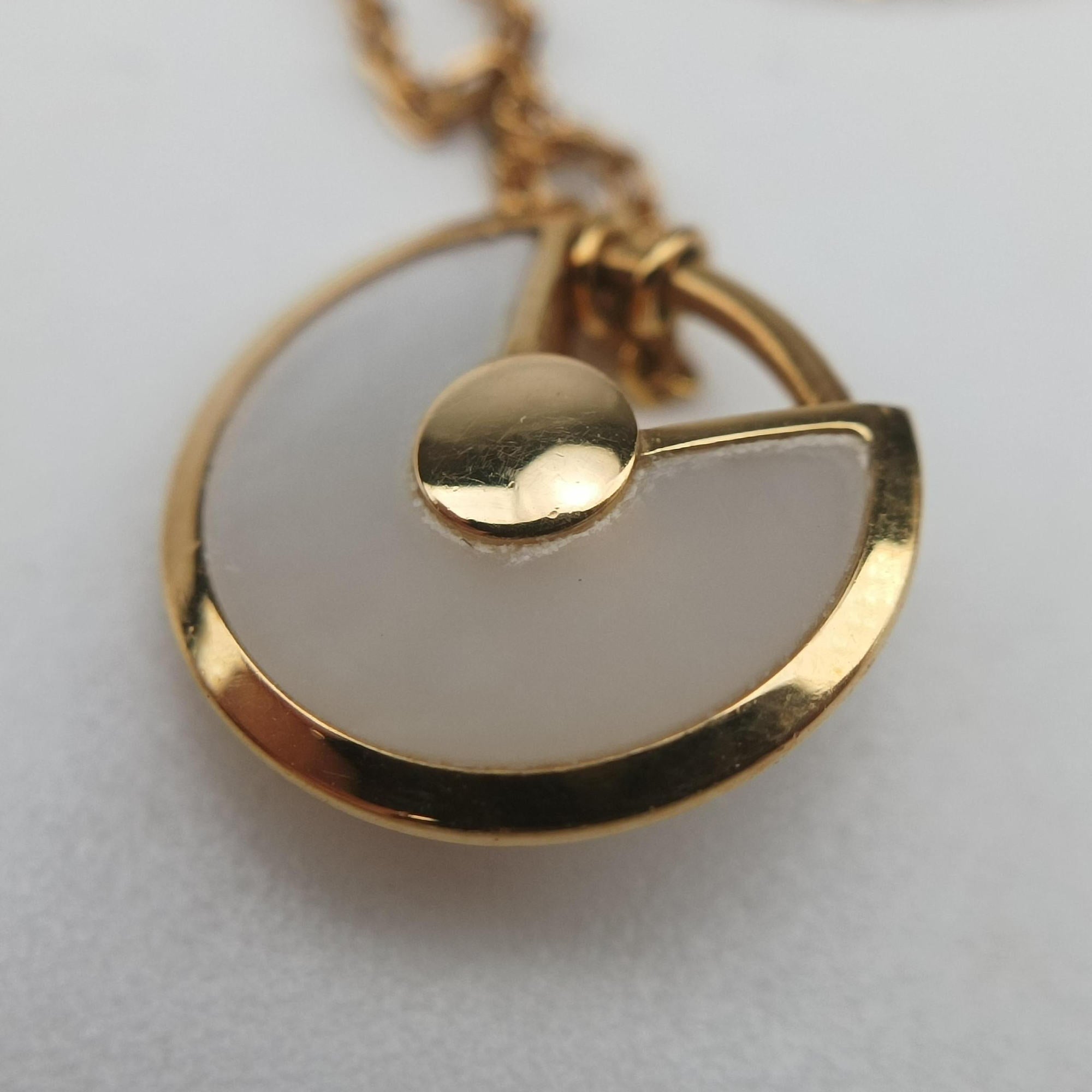 Amulette de Cartier Golden×White AU750 B3047100 HJP687アミュレット ドゥ カルティエ ゴールド×ホワイト AU750 B3047100 HJP687