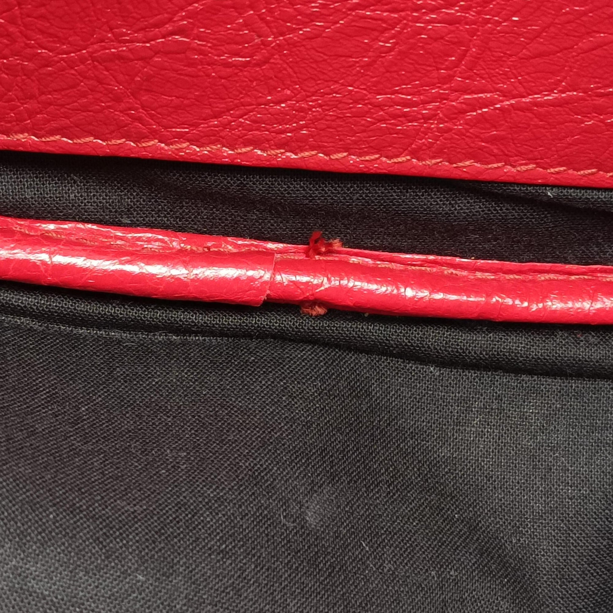 Blanket Square Red Arena Lambskin  466541 466541.6313.B.002123ブランケット スクエアS レッド アリーナ レザー 466541 466541.6313.B.002123