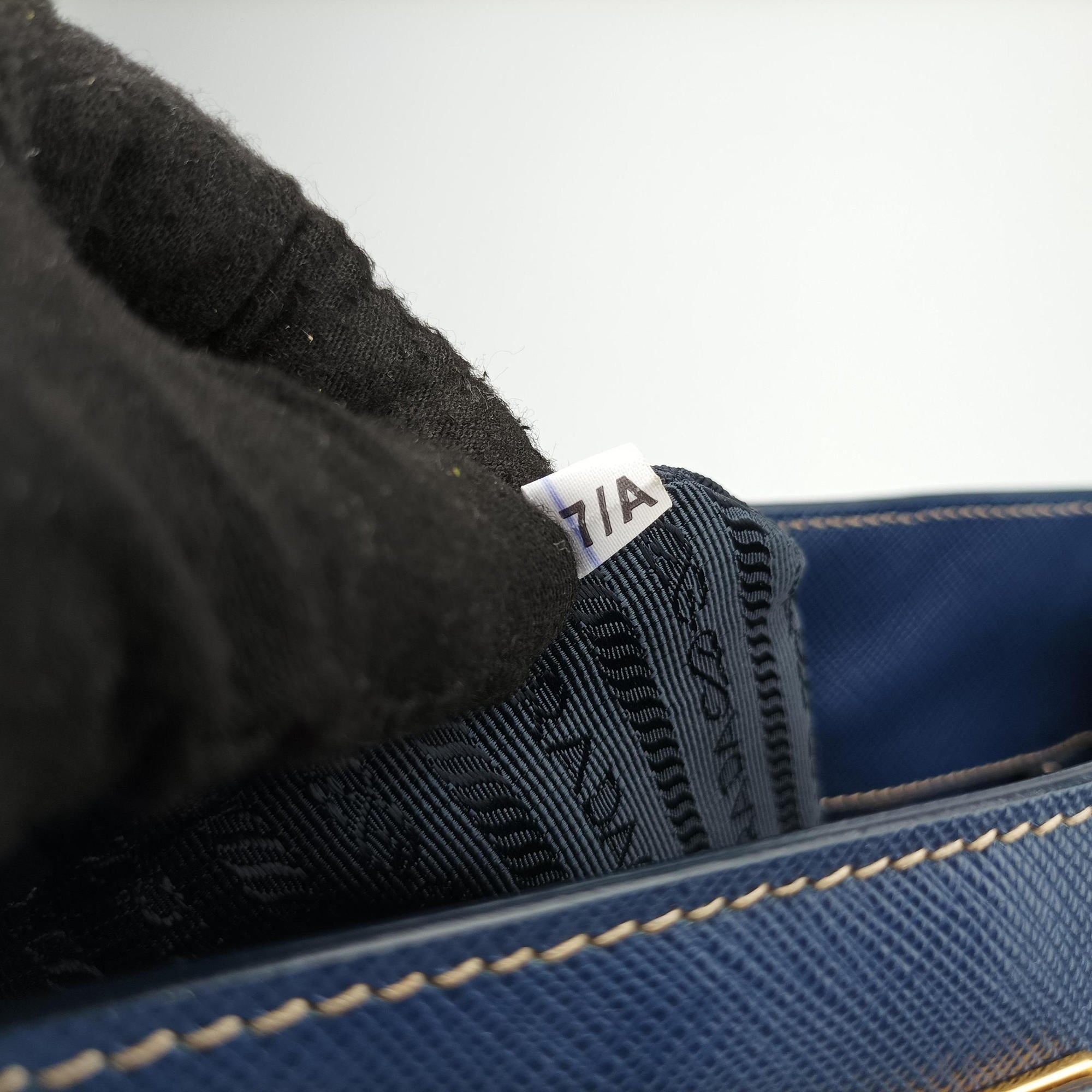 Galleria Blue×Navy SAFFIANO Leather BN2608 7/A 165ガレリア ブルー×ネイビー サフィアーノレザー BN2608 7/A 165