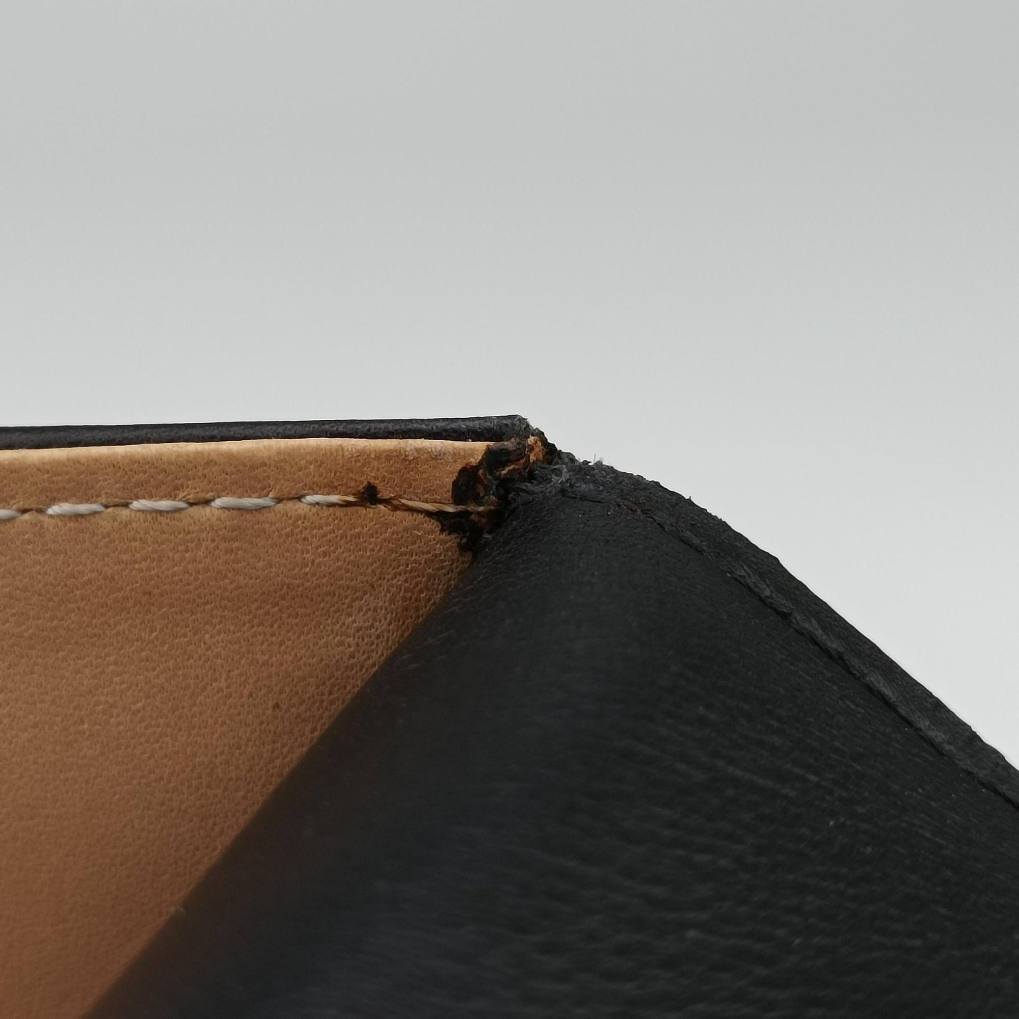 Tampete Black Leather タンペート ブラック レザー 