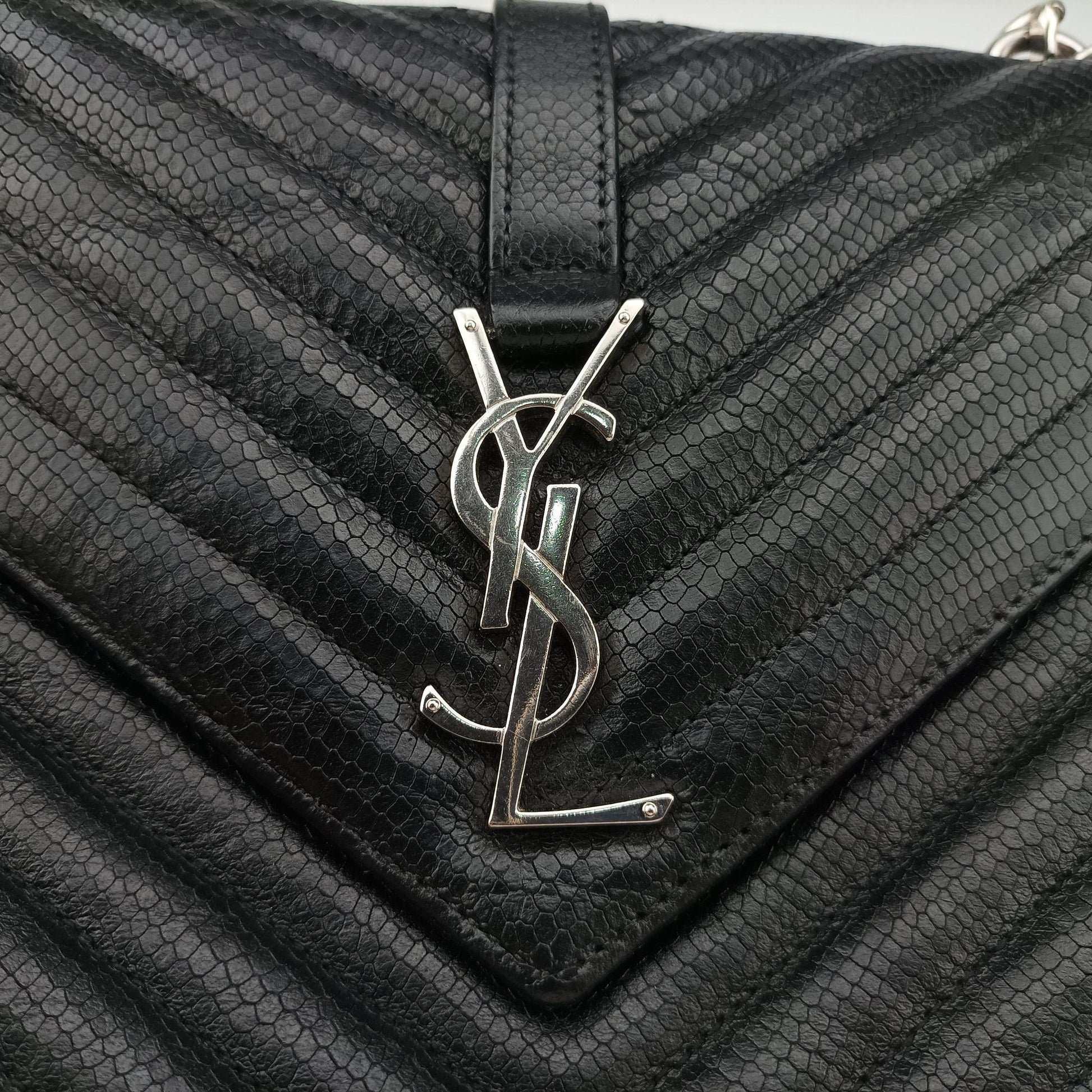 COLLEGE Medium Black Chevron-quilted leather 600279 TCT600279.0620カレッジ ミディアム ブラック キルティングレザー 600279 TCT600279.0620