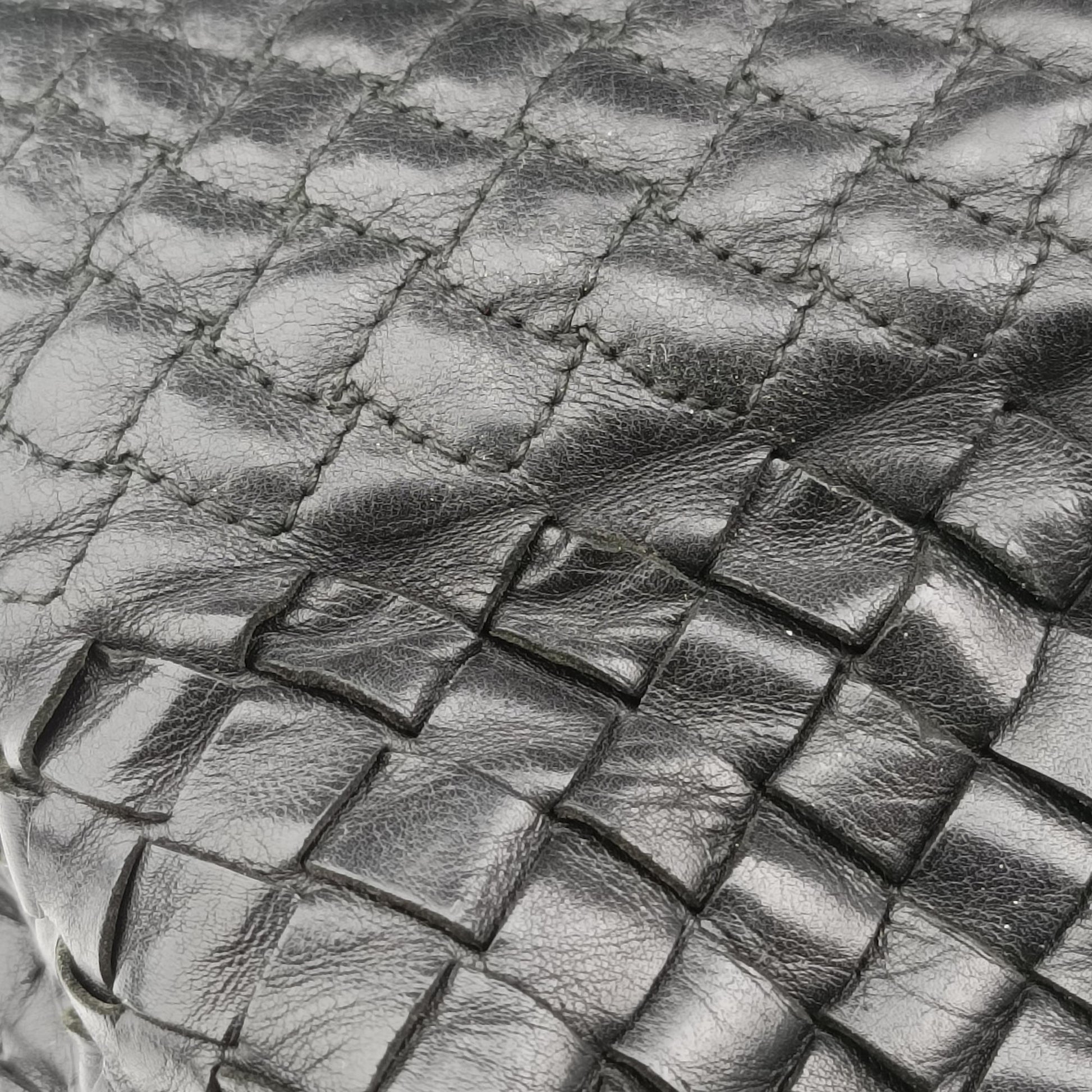Intrecciato Black lambskin B00316925Uイントレチャート ブラック ラムスキン B00316925U