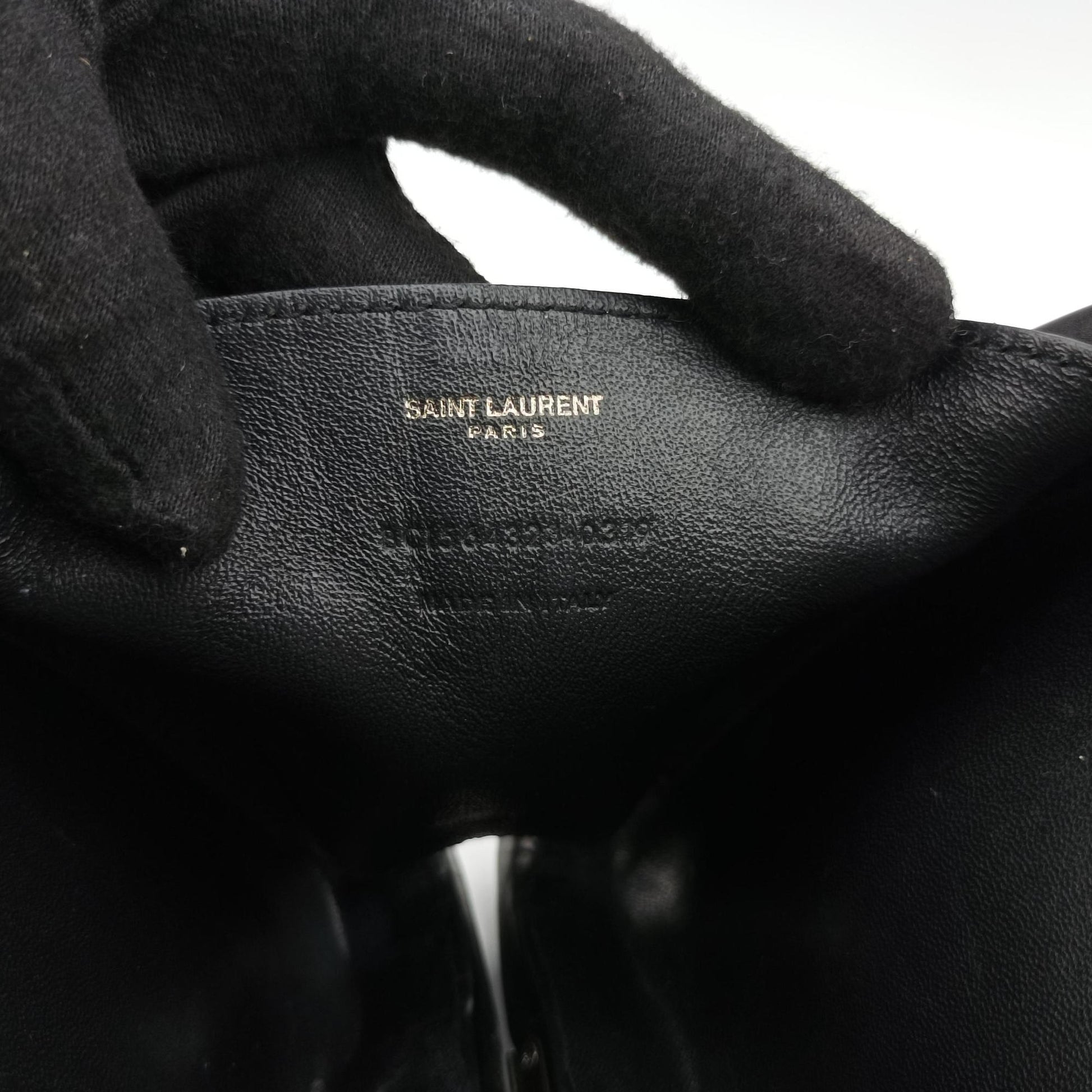 Love box heart Black Leather 564323 BCI564323.0319ラブボックス ハート型 ブラック レザー 564323 BCI564323.0319