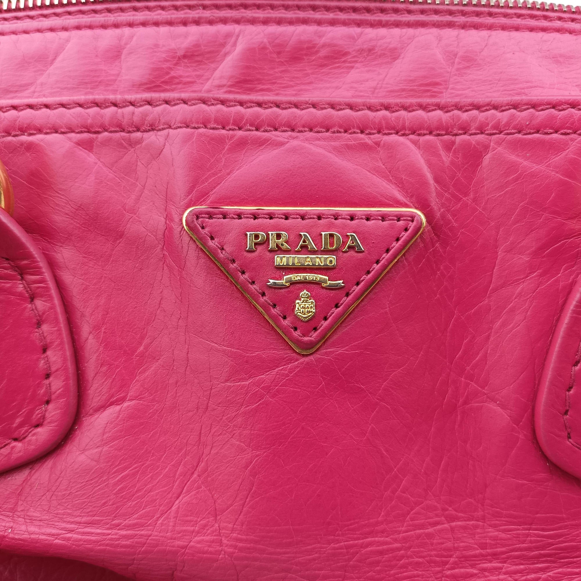 Triangle Logo Plate Rose Leather 180トライアングルロゴプレート ローズ レッド レザー 180