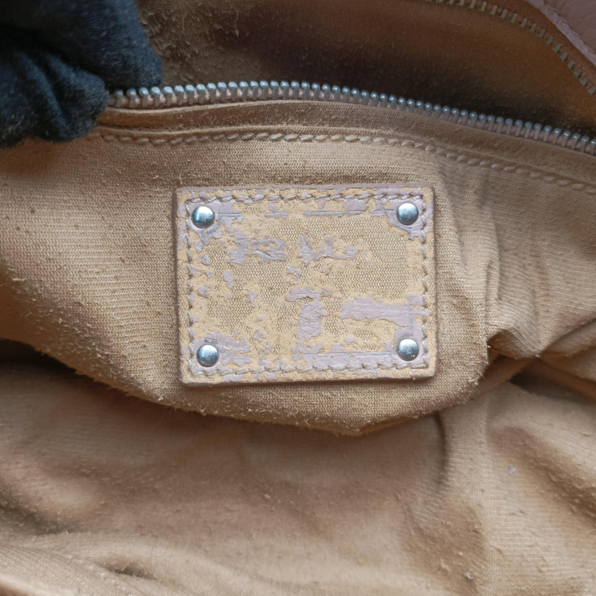 Gaufre Logo Flap Pink Nappa Leather BT0939 7/Qギャザー ロゴフラップ ピンク ナッパレザー BT0939 7/Q