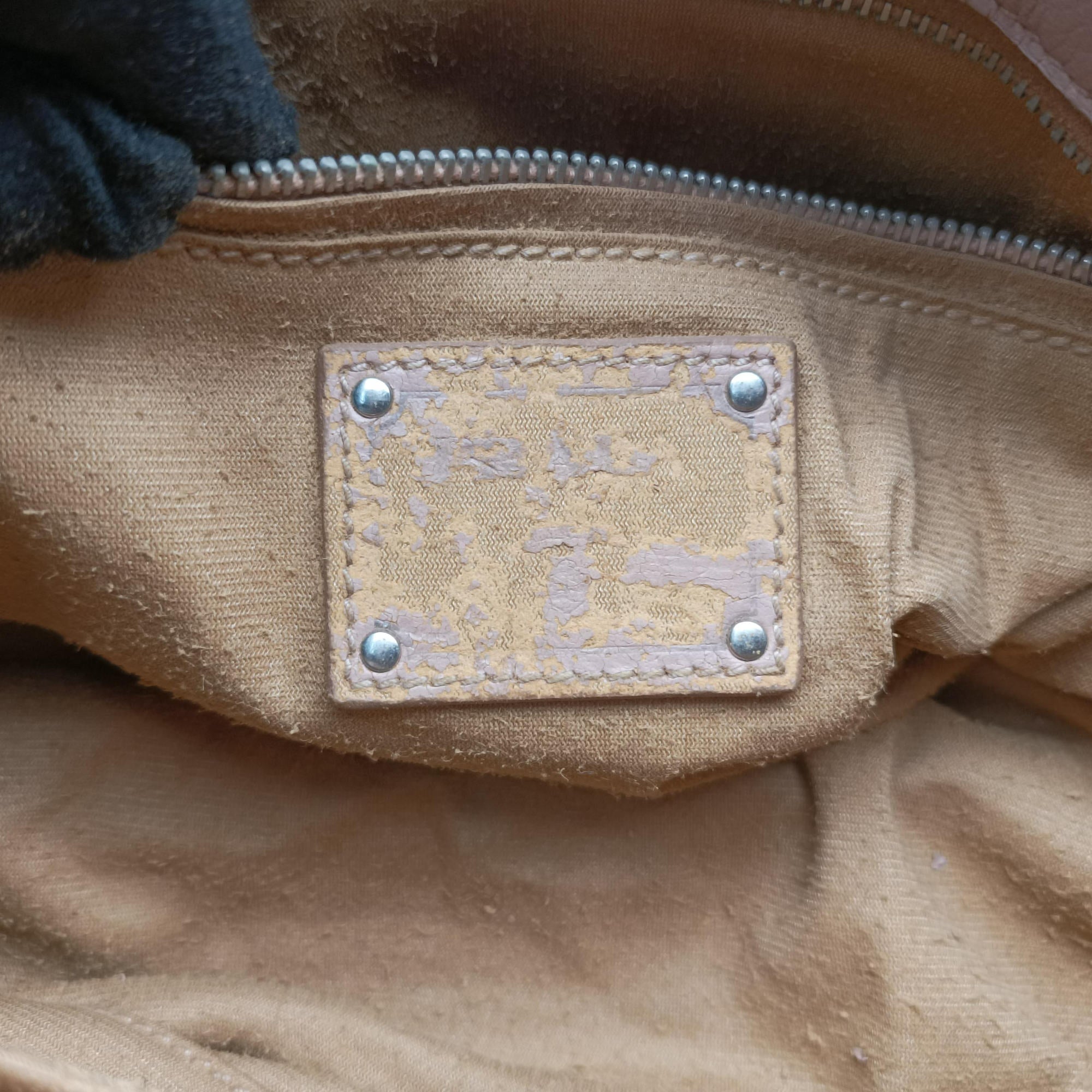 Gaufre Logo Flap Pink Nappa Leather BT0939 7/Qギャザー ロゴフラップ ピンク ナッパレザー BT0939 7/Q