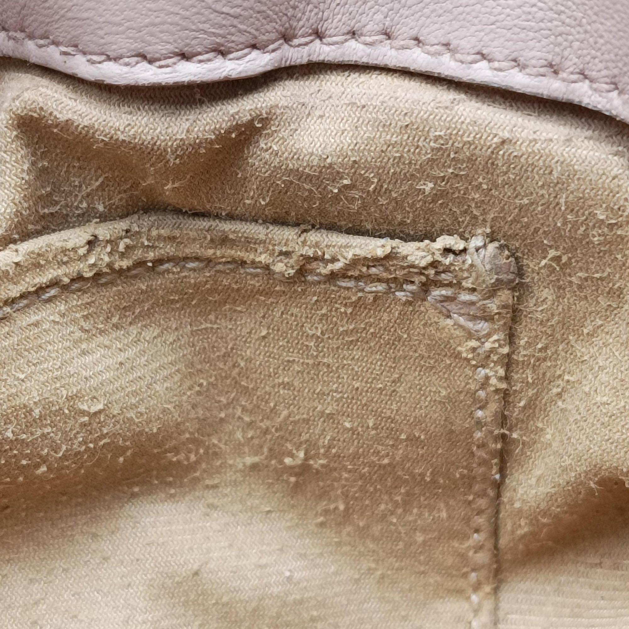 Gaufre Logo Flap Pink Nappa Leather BT0939 7/Qギャザー ロゴフラップ ピンク ナッパレザー BT0939 7/Q