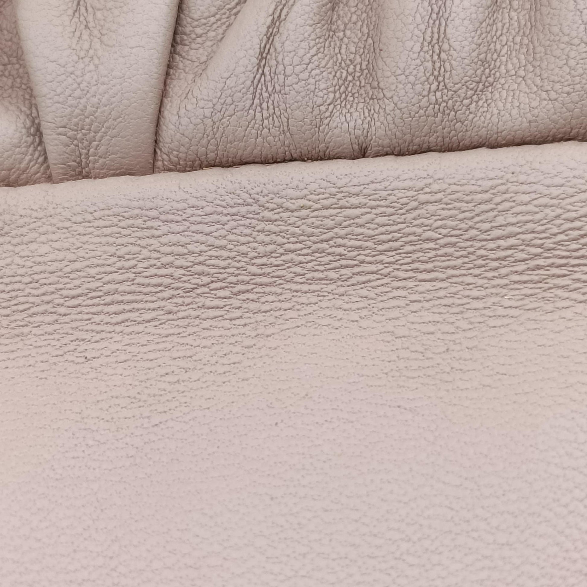 Gaufre Logo Flap Pink Nappa Leather BT0939 7/Qギャザー ロゴフラップ ピンク ナッパレザー BT0939 7/Q